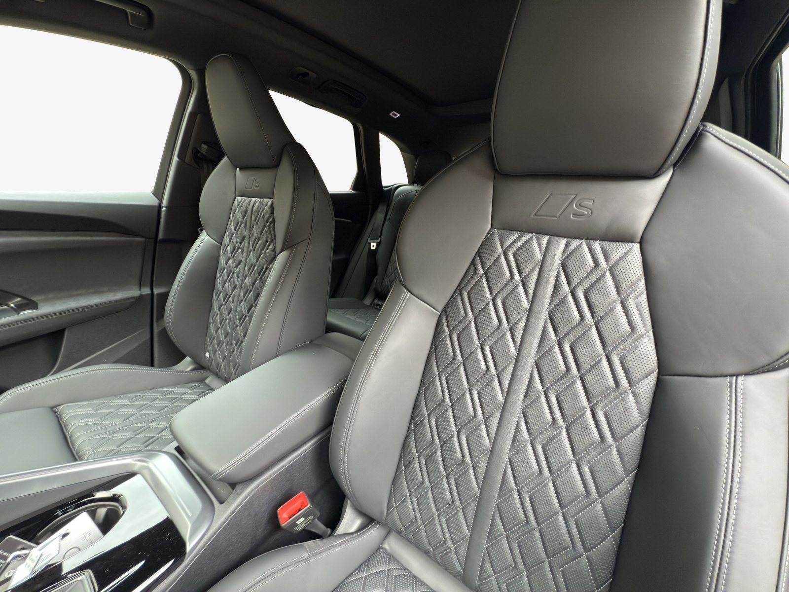 AUDI SQ5 TFSI quattro S-tronic-image-14