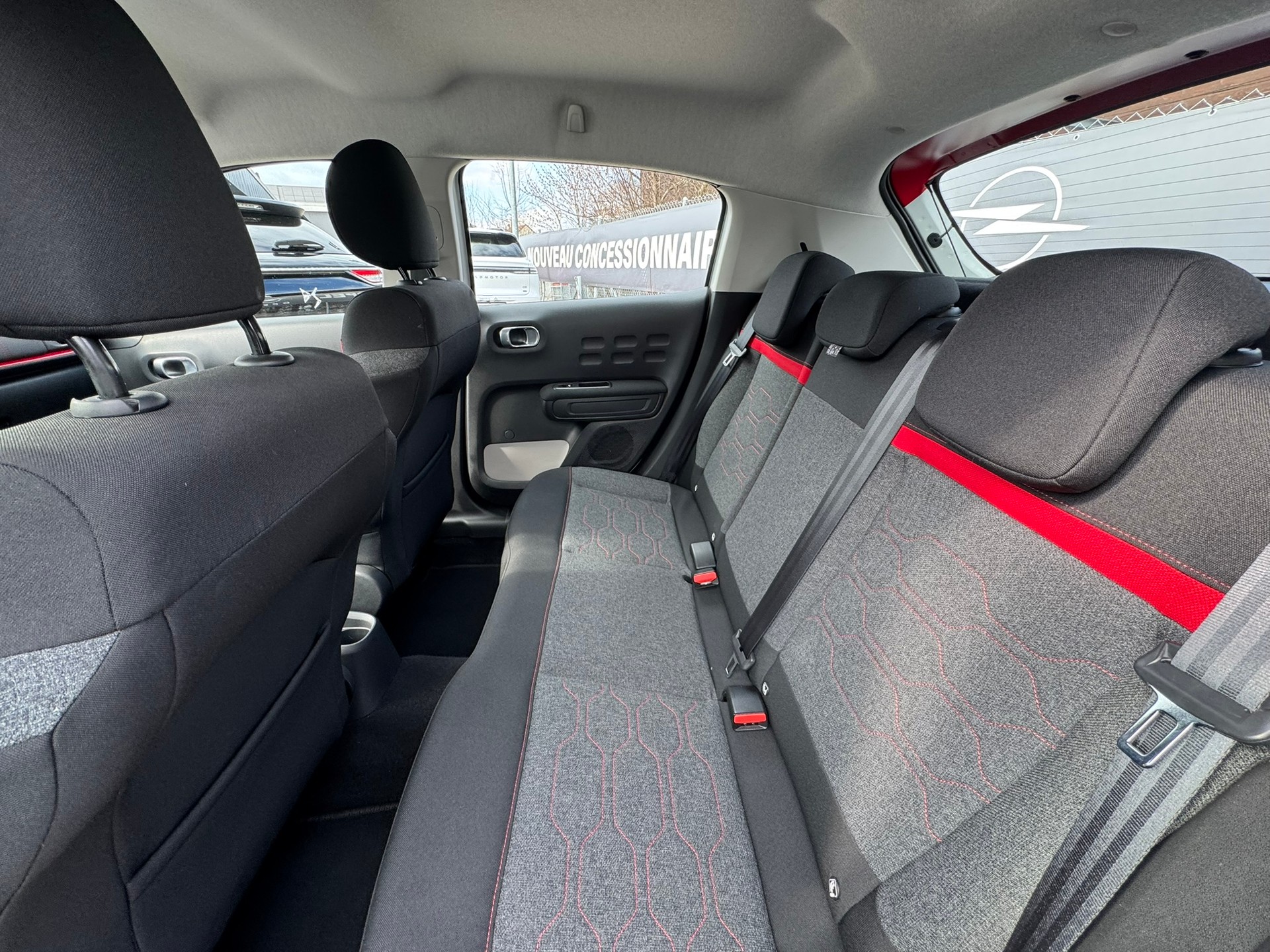 CITROEN C3 1.2i PureTech Feel EAT-image-6