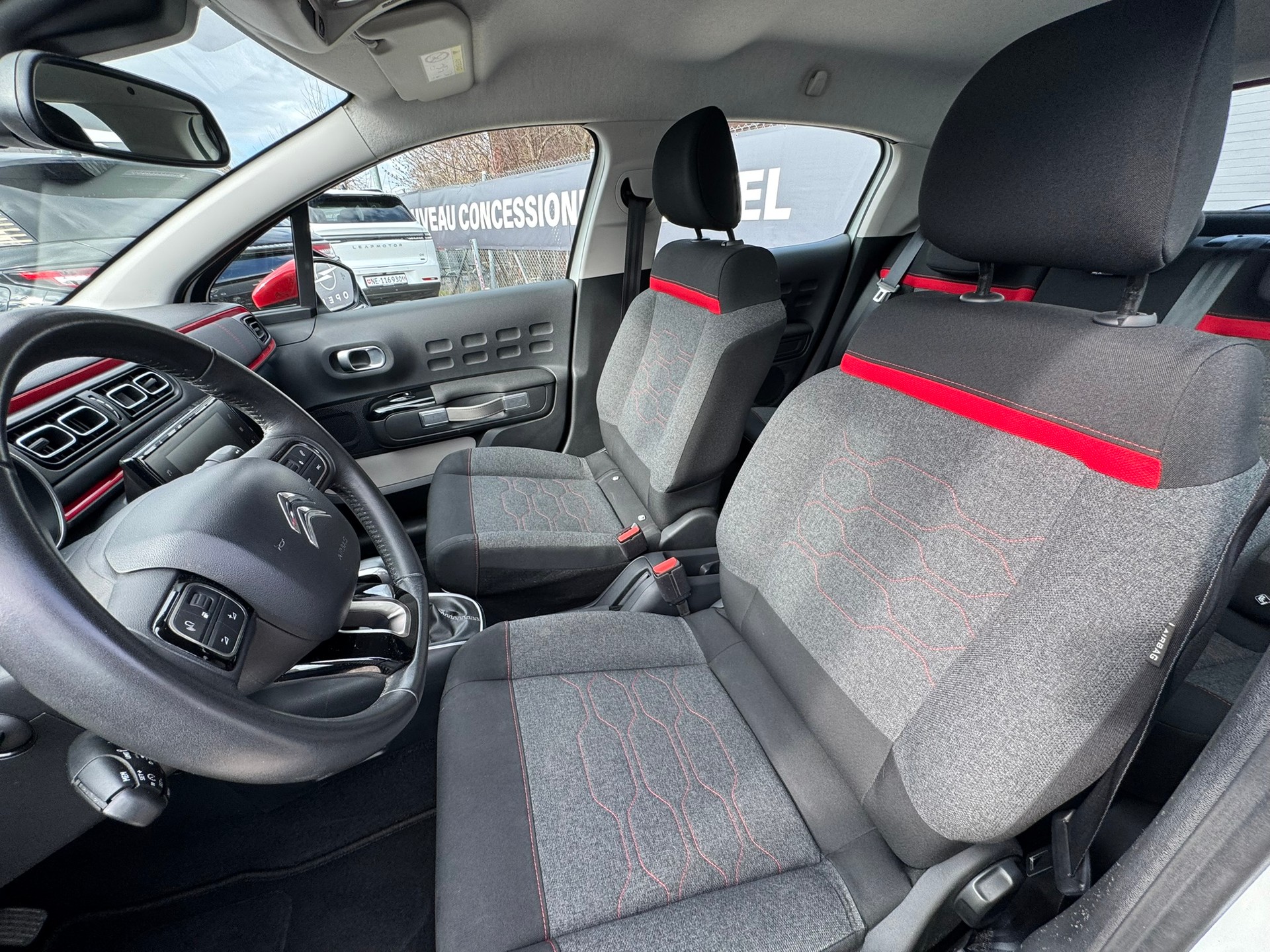 CITROEN C3 1.2i PureTech Feel EAT-image-4