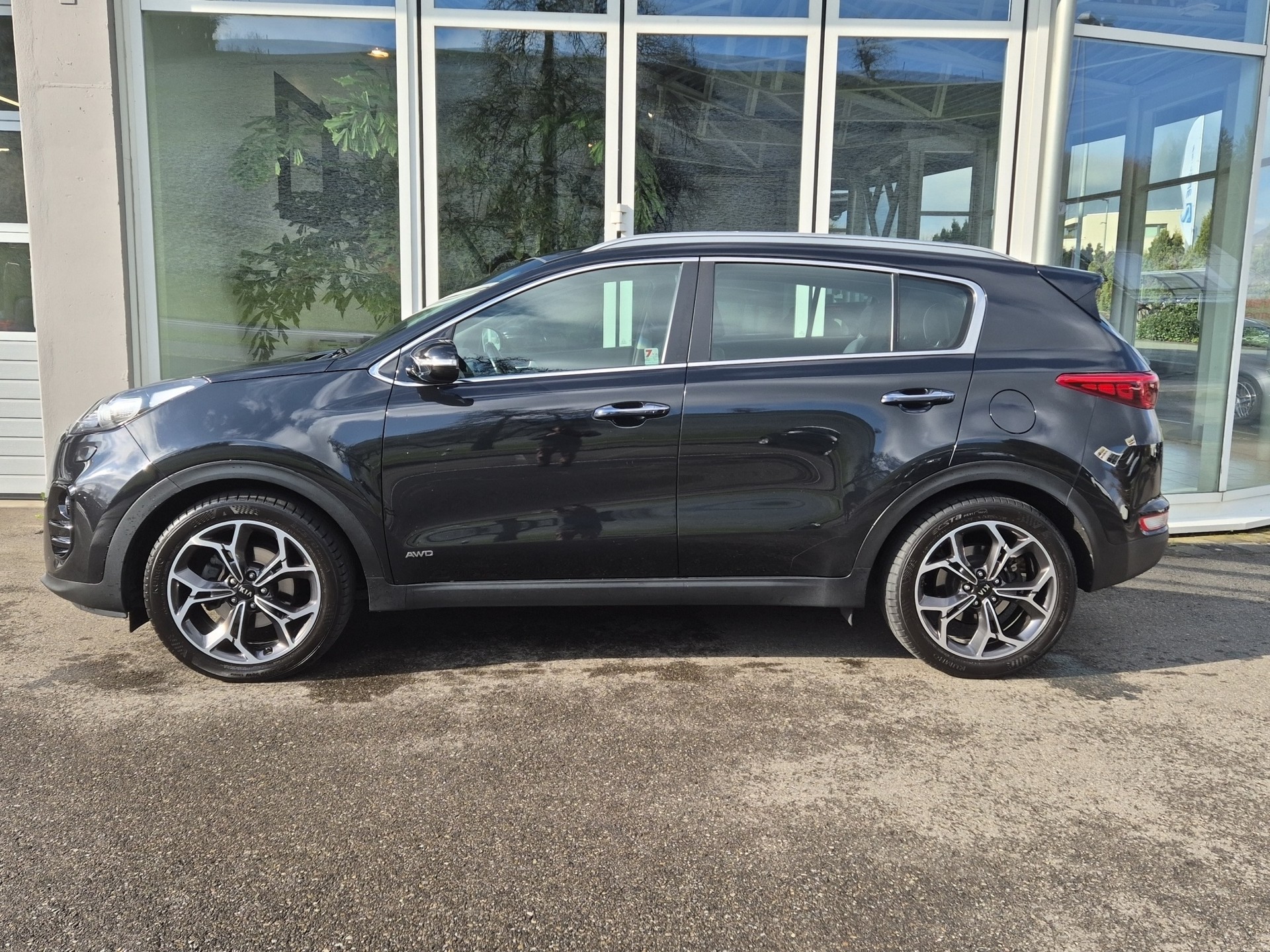 KIA Sportage 2.0CRDi Style 4WD Automat-image-2