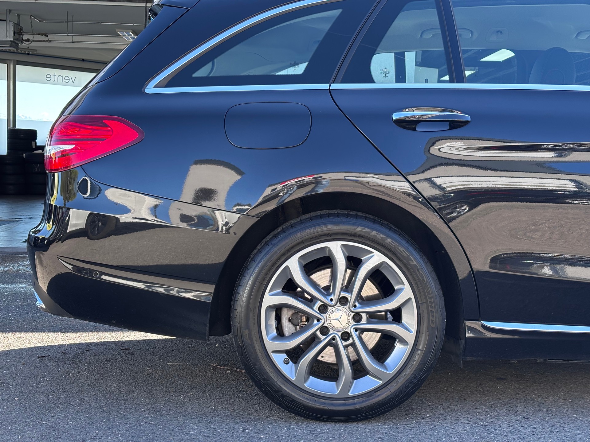 MERCEDES-BENZ C 220 BlueTEC Swiss Star Edition 7G-Tronic-image-8