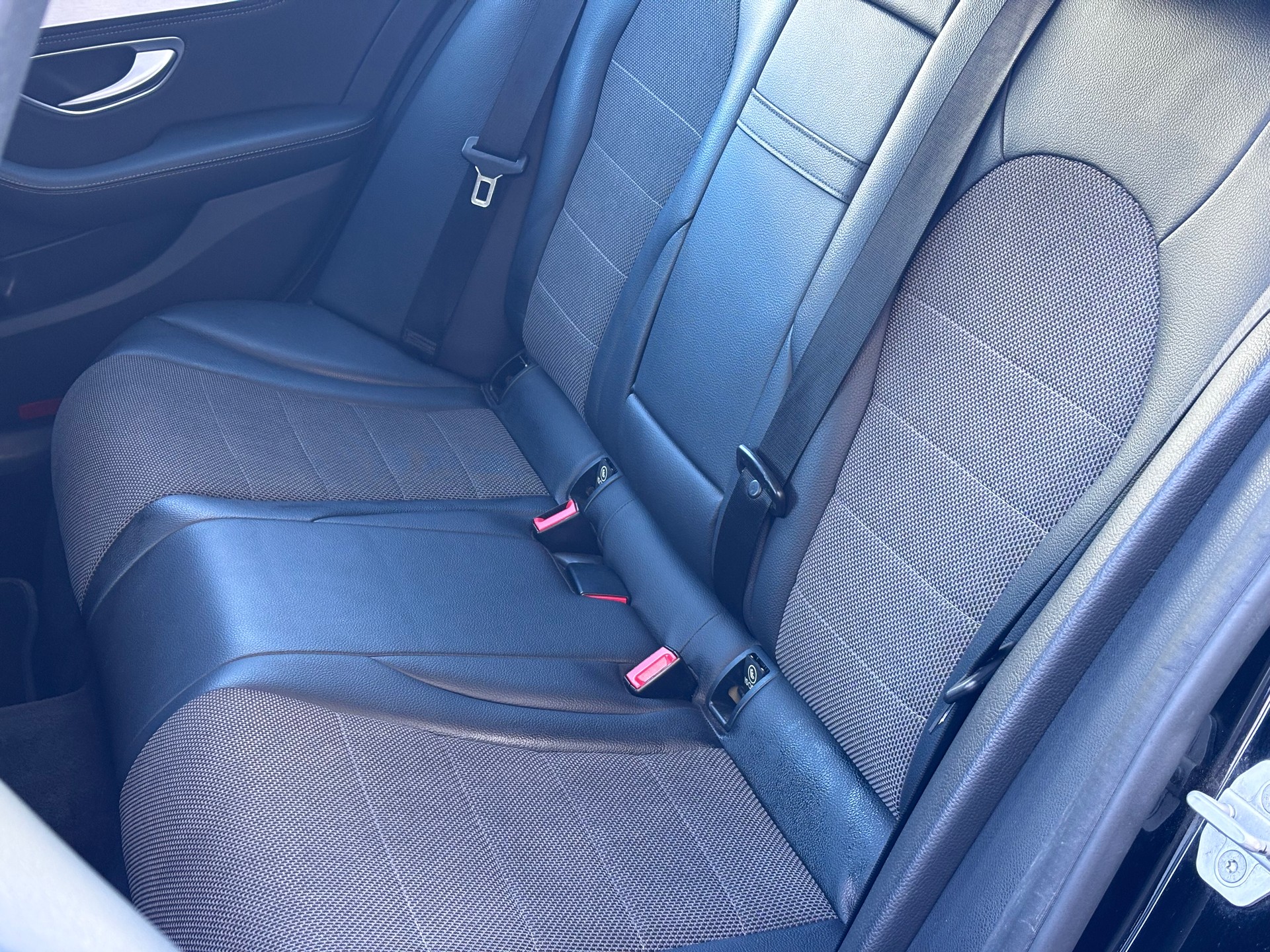 MERCEDES-BENZ C 220 BlueTEC Swiss Star Edition 7G-Tronic-image-23
