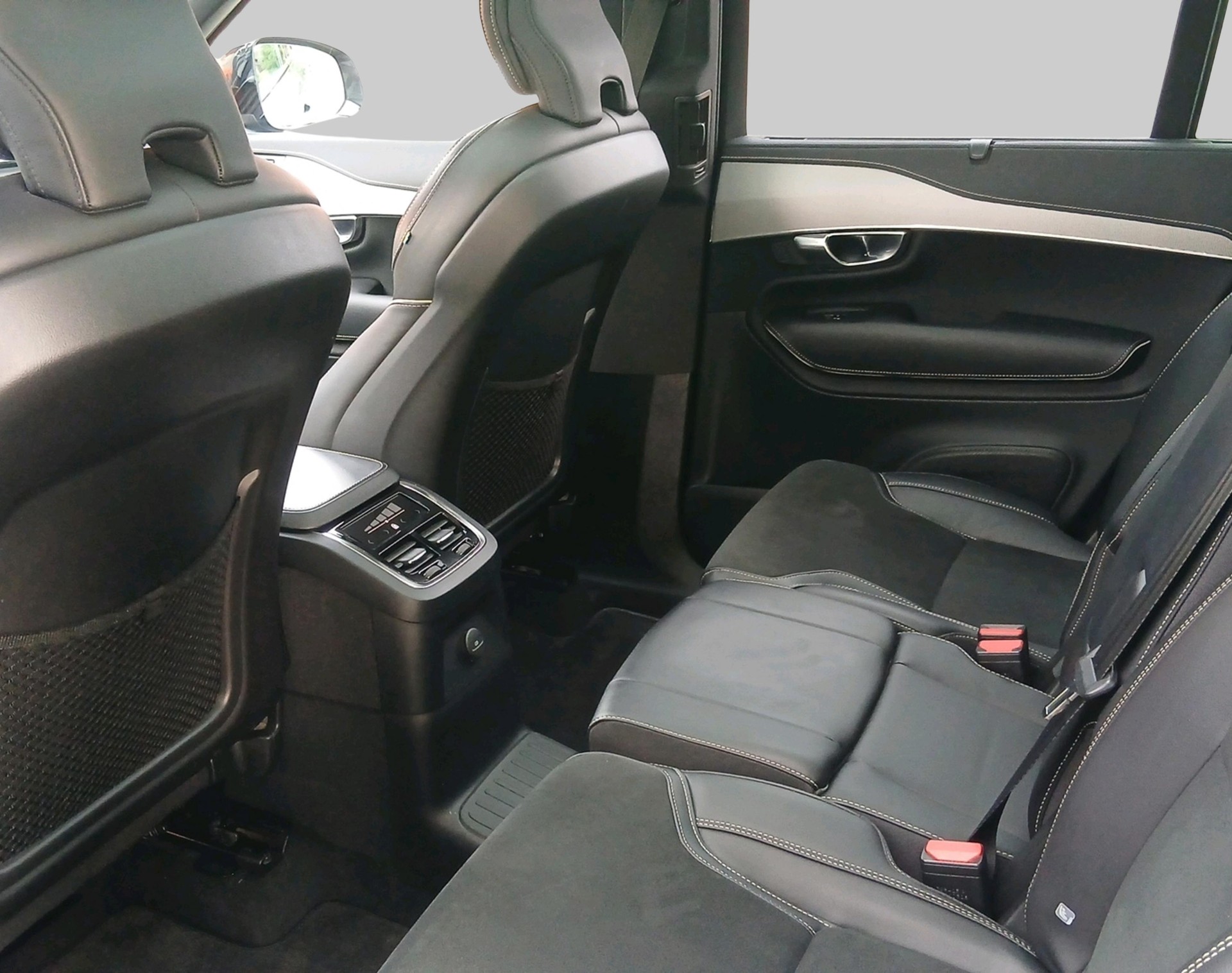 VOLVO XC90 2.0 T8 TE R-Design 7P. eA-image-3