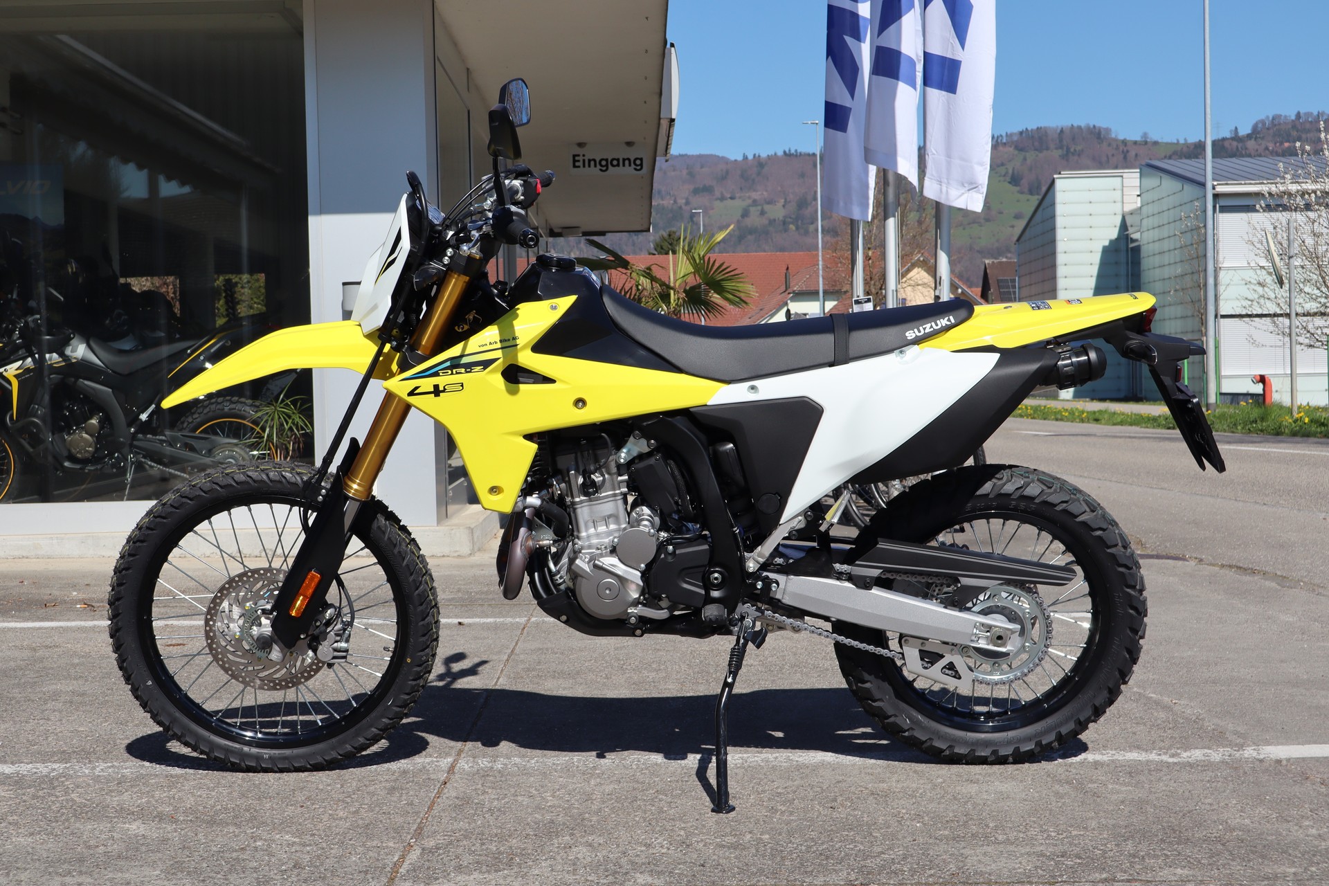 SUZUKI DR-Z4S-showroom-element-3