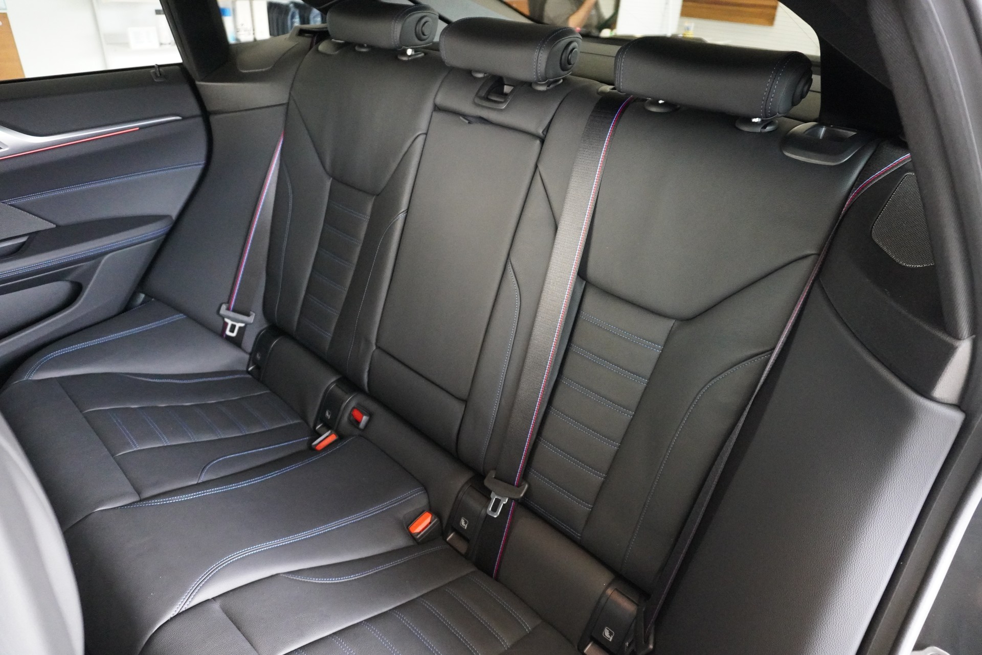 BMW i4 M50 M Sport Pro-image-13