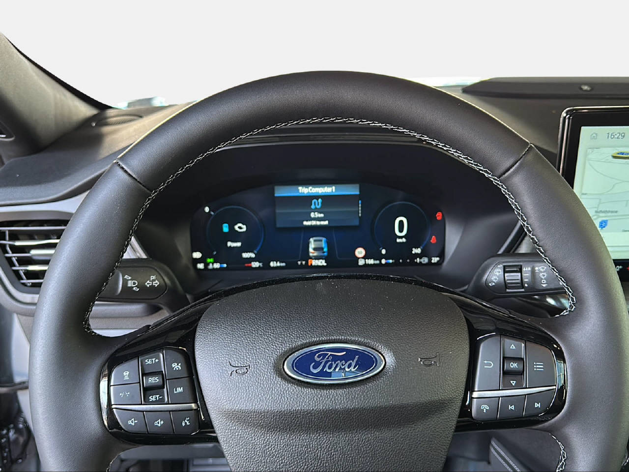 FORD Kuga 2.5 Hybrid Sound Edition 4x4-image-9