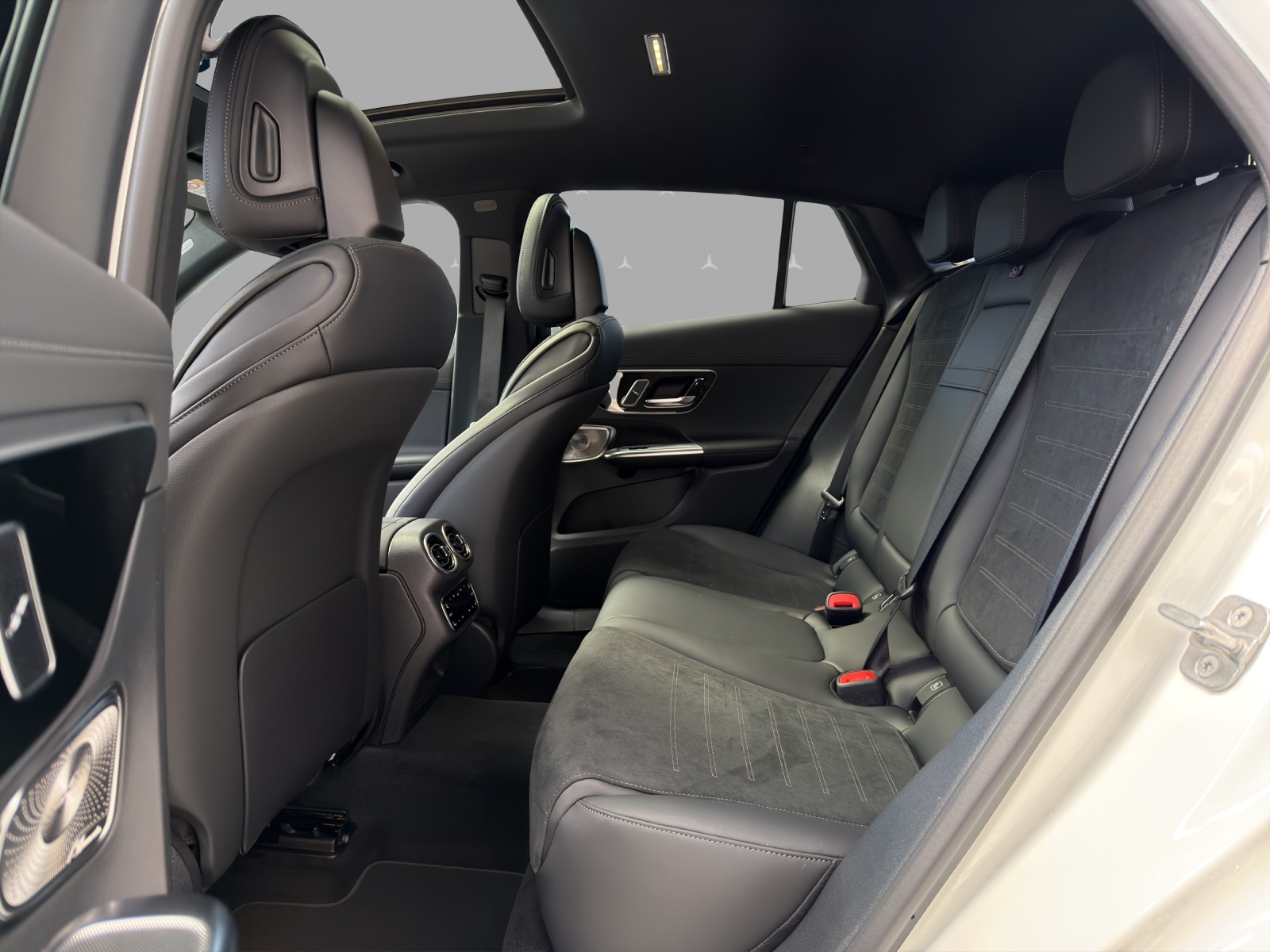 MERCEDES-BENZ GLC Coupé 300 4Matic 9G-Tronic-image-13