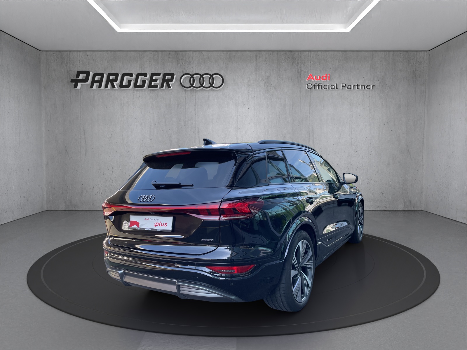 AUDI Q6 e-tron quattro-image-6