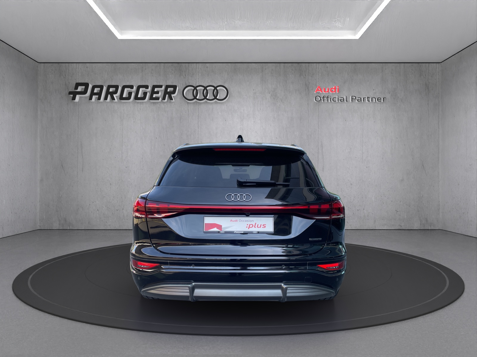 AUDI Q6 e-tron quattro-image-4