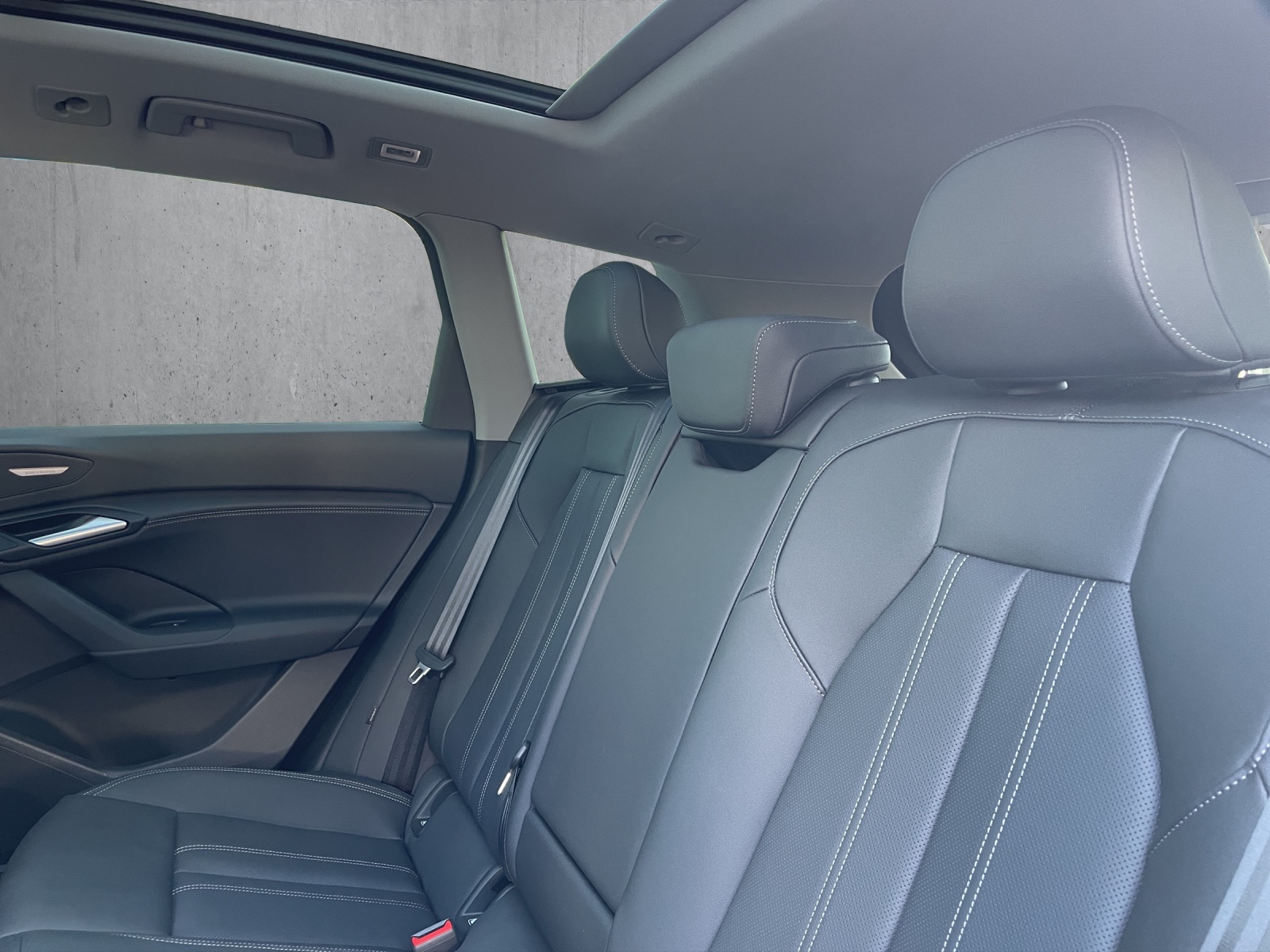 AUDI Q6 e-tron quattro-image-14
