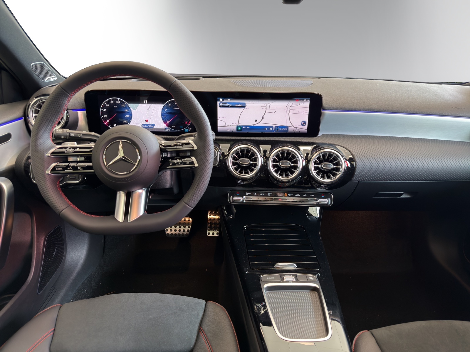 Image MERCEDES-BENZ A-220 A 220 4Matic 8G-DCT