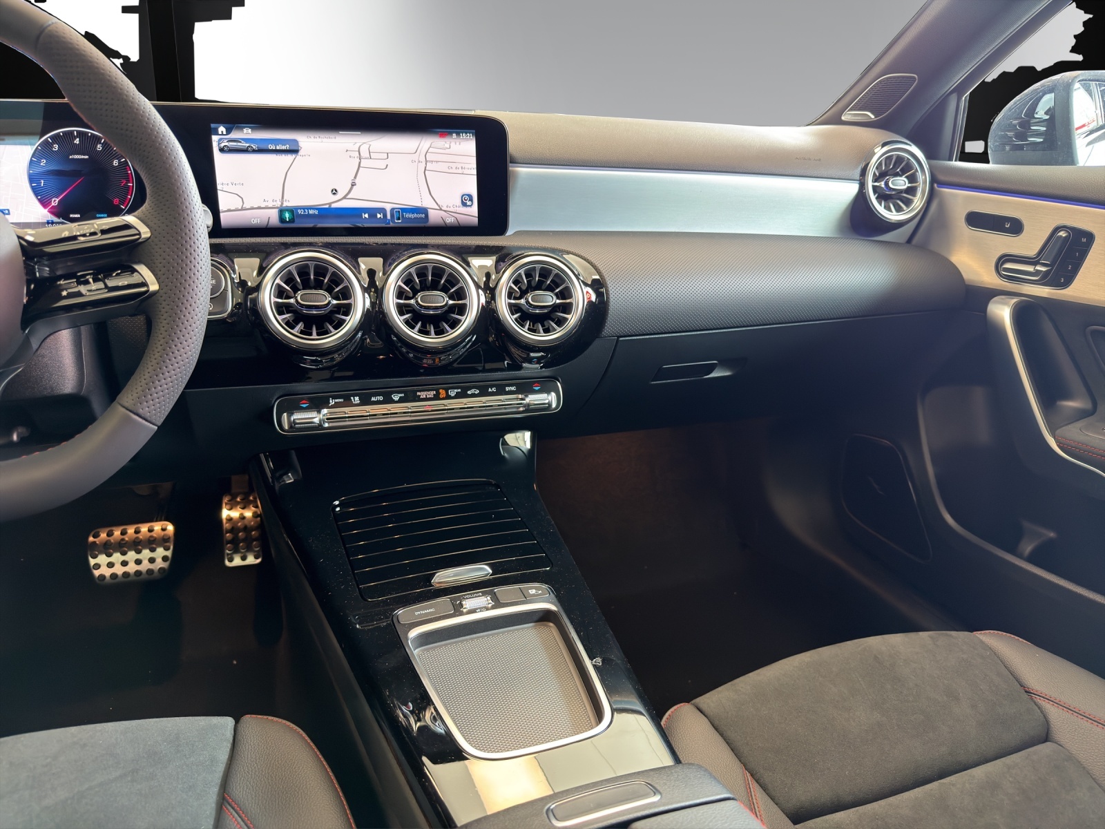 Image MERCEDES-BENZ A-220 A 220 4Matic 8G-DCT