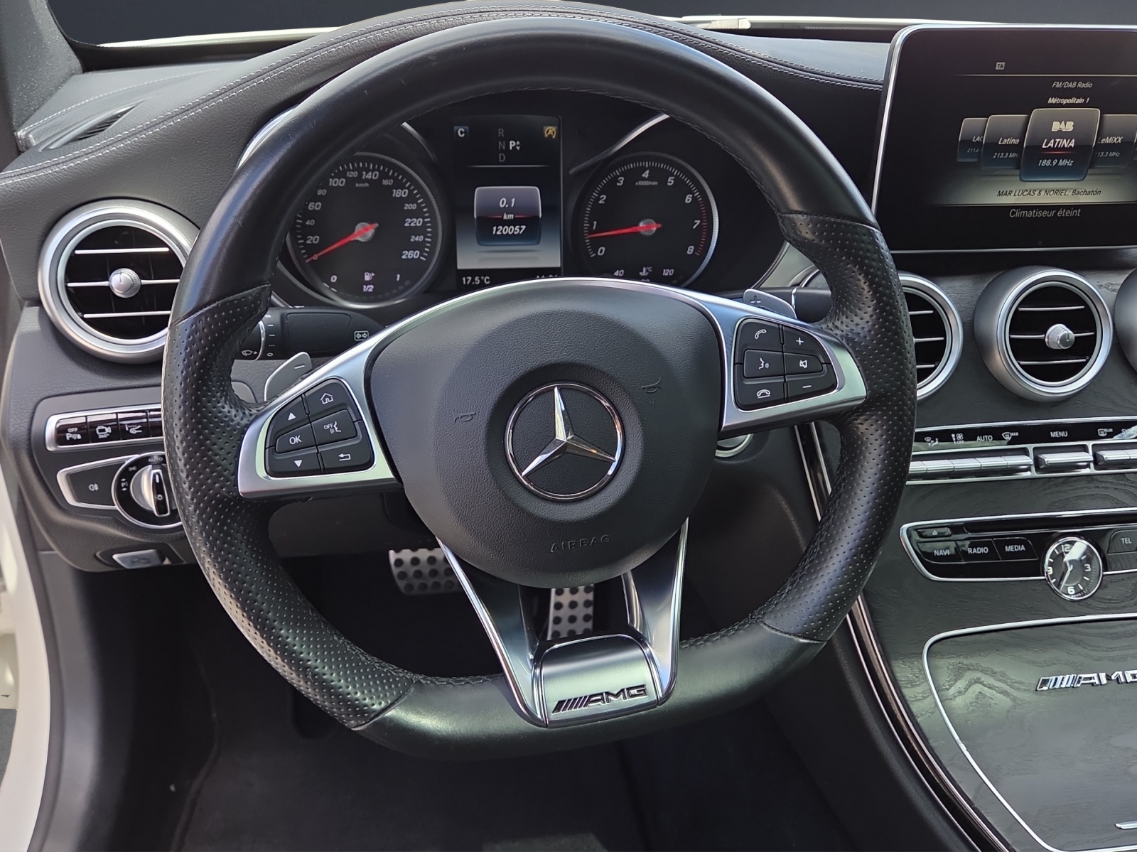 MERCEDES-BENZ C 250 AMG Line-image-12