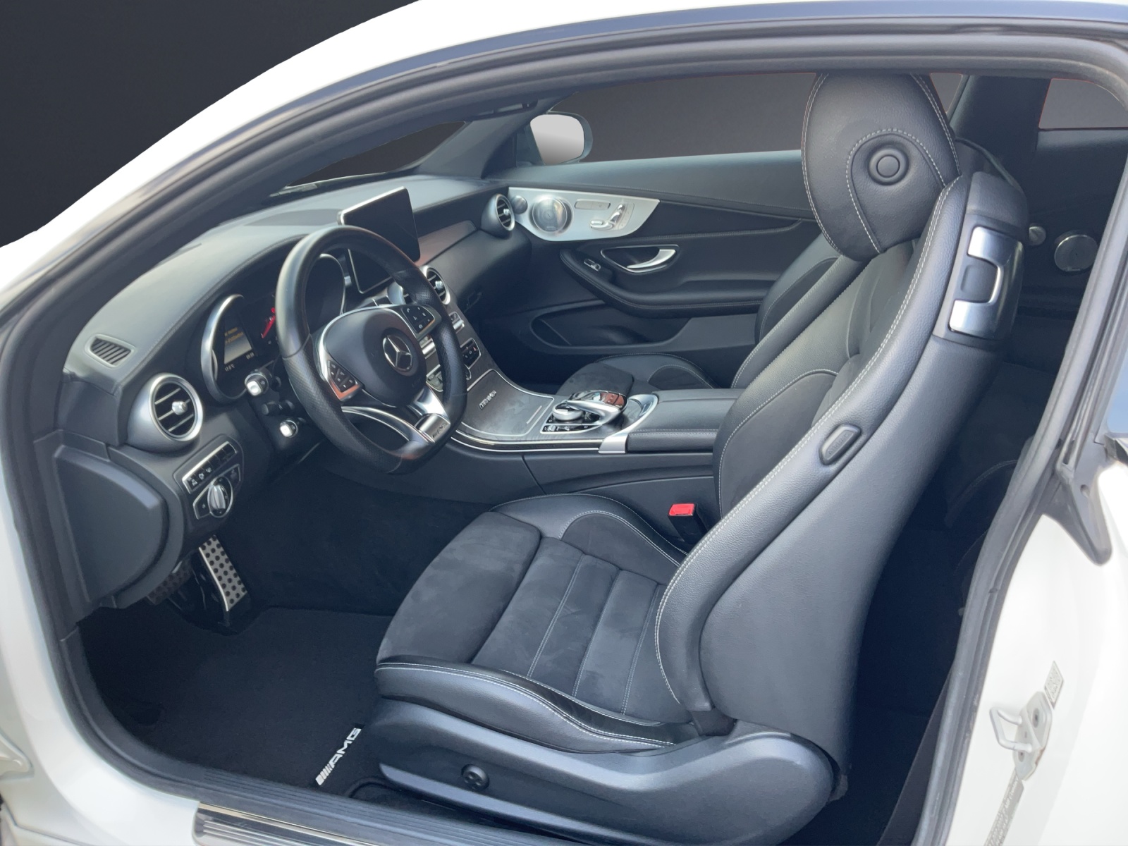 MERCEDES-BENZ C 250 AMG Line-image-6