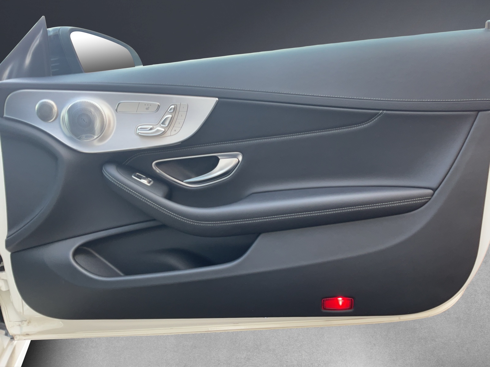 MERCEDES-BENZ C 250 AMG Line-image-10