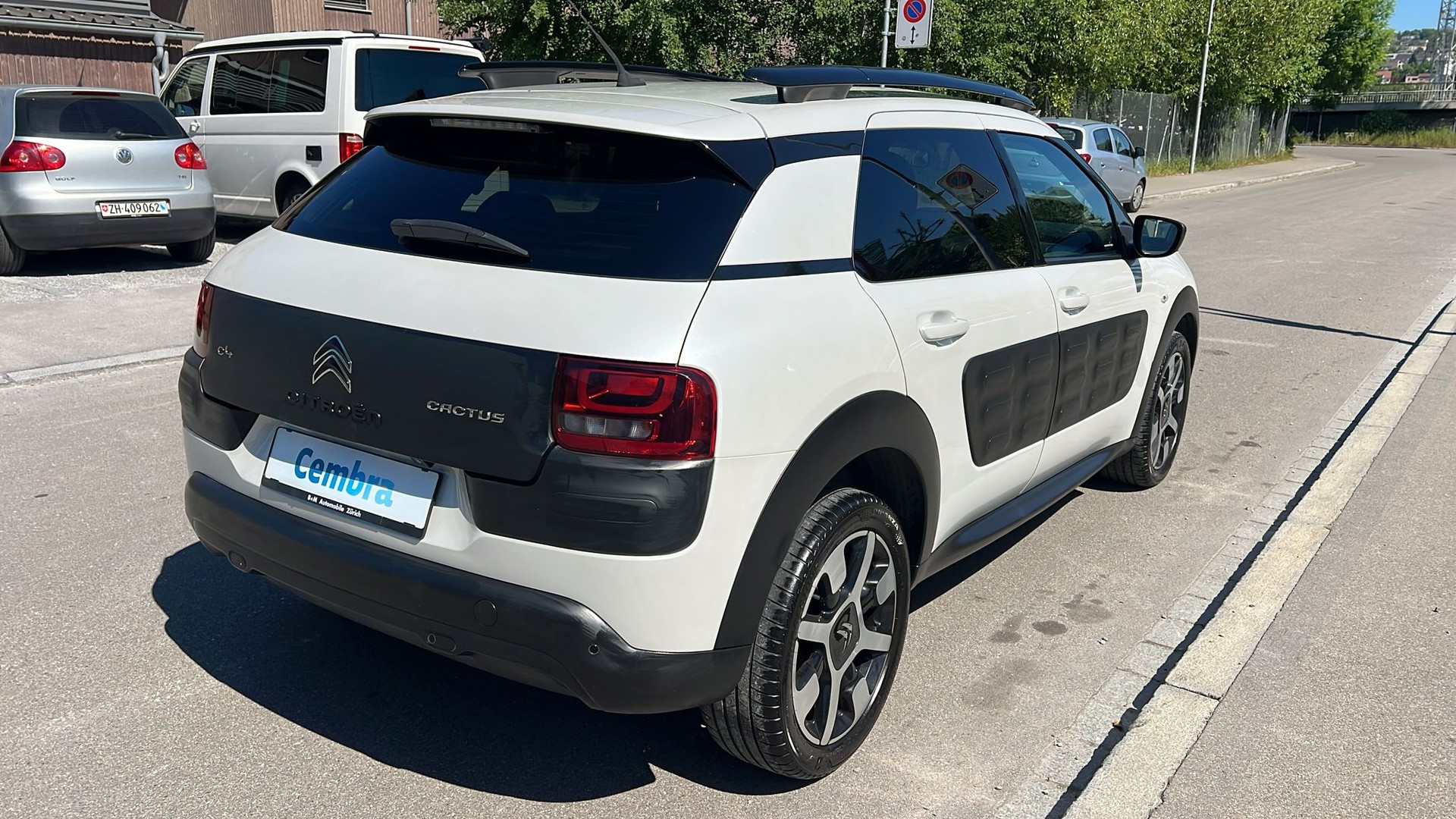 CITROEN C4 Cactus 1.6 BlueHDi Shine-image-4