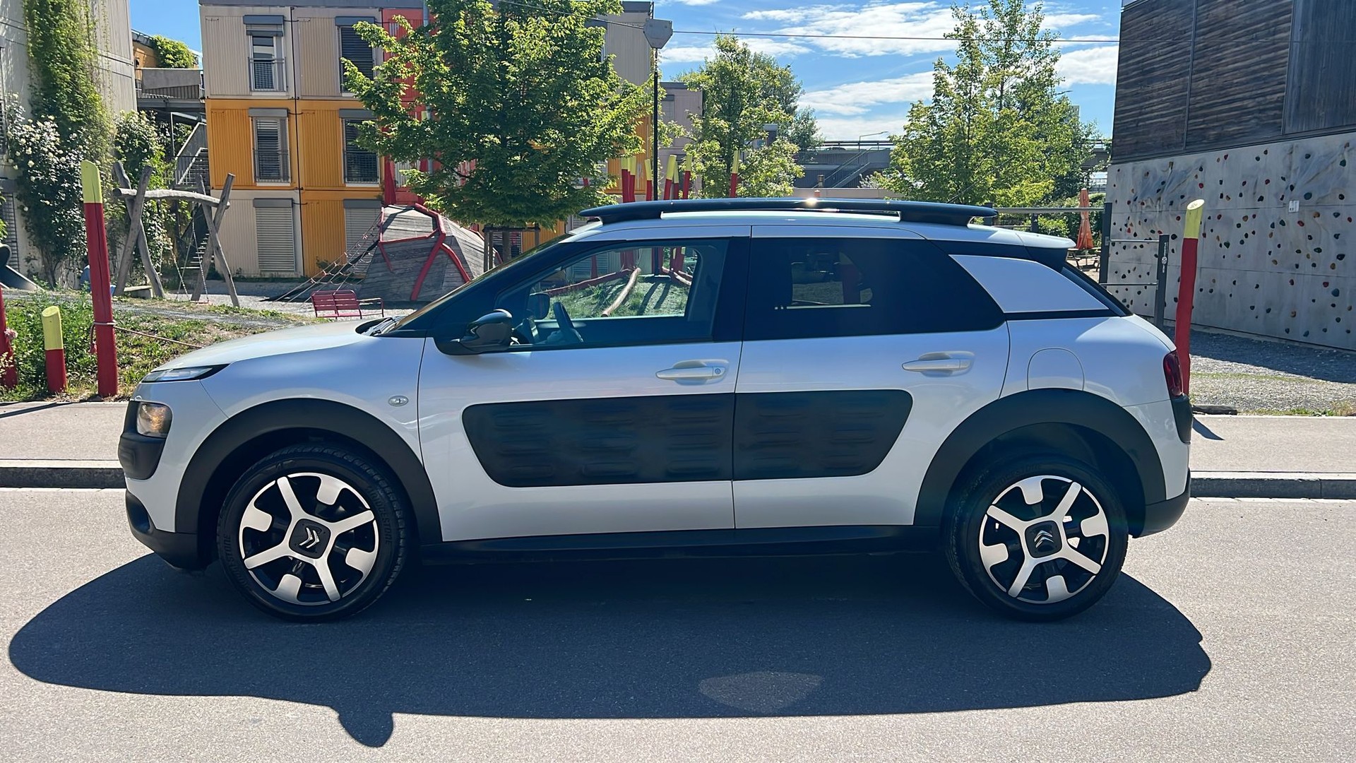 CITROEN C4 Cactus 1.6 BlueHDi Shine-showroom-element-3