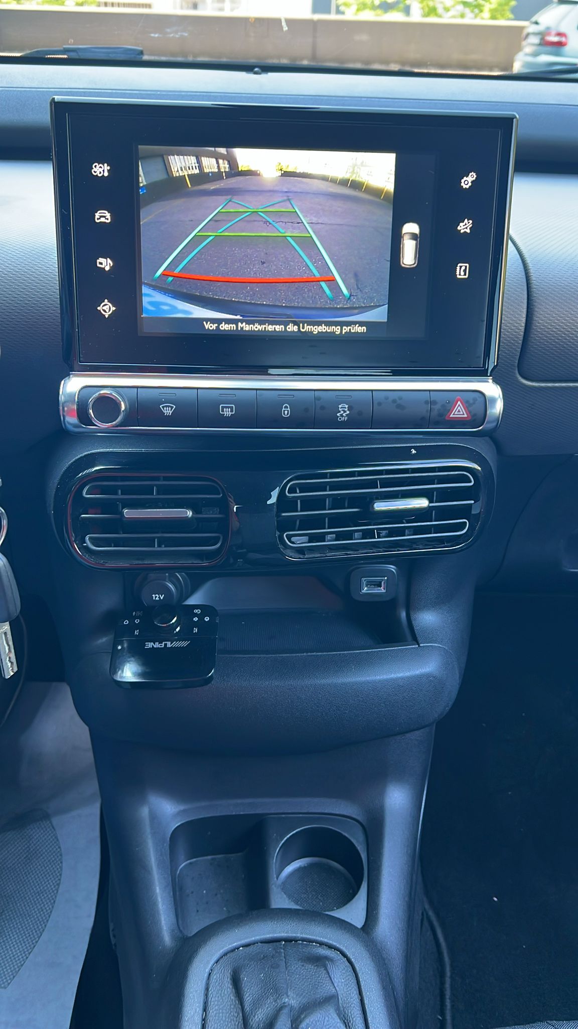 CITROEN C4 Cactus 1.6 BlueHDi Shine-image-13