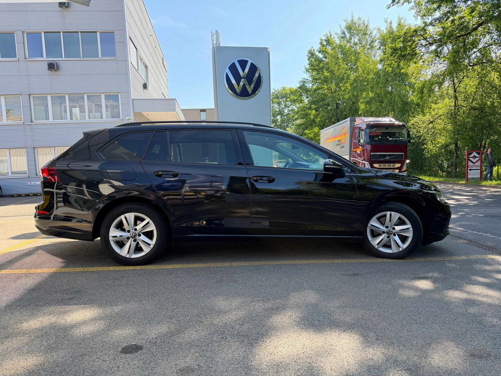 VW Golf 2.0 TDI Life DSG 4Motion-image-4