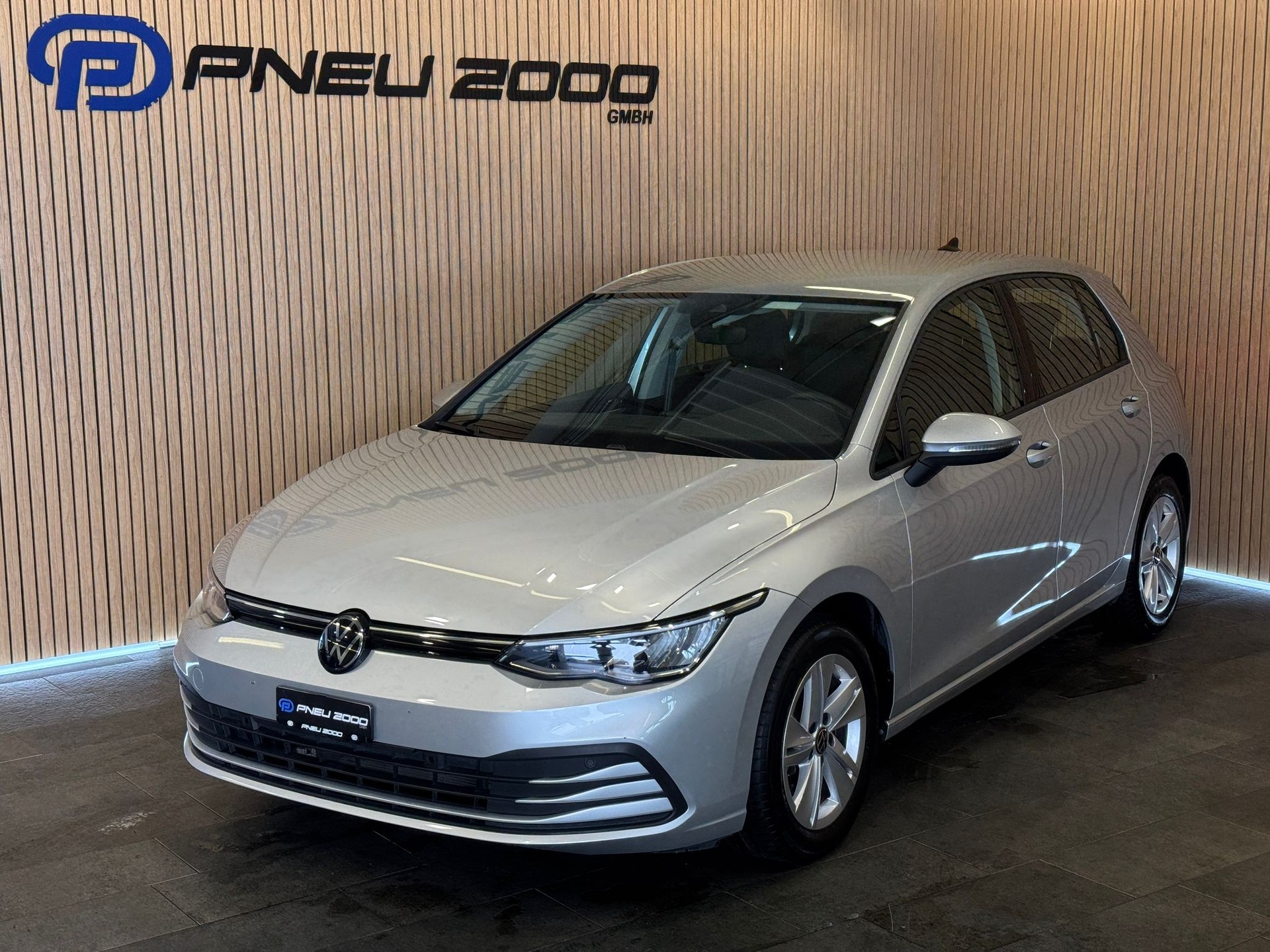 VW Golf 2.0 TDI Life-image-0