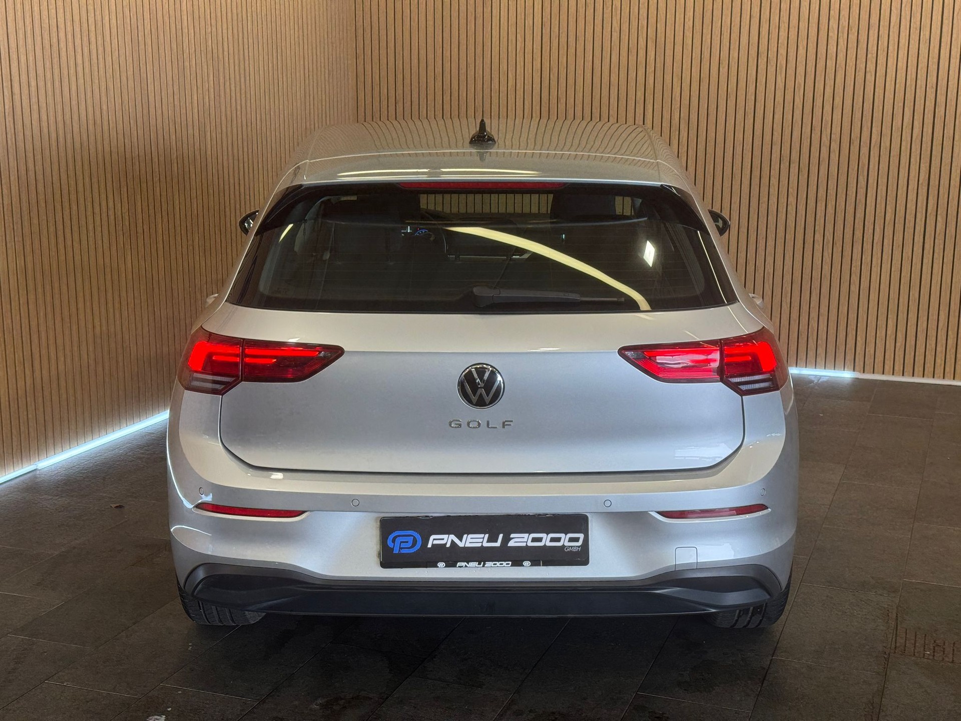 VW Golf 2.0 TDI Life-image-4