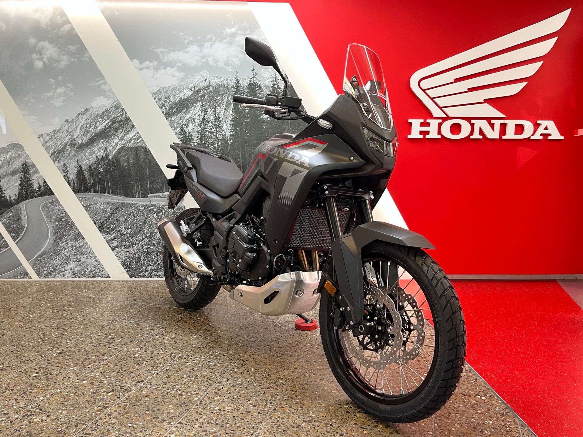 HONDA XL 750 C Transalp mit e-clutch / auch 35KW Version-showroom-element-2