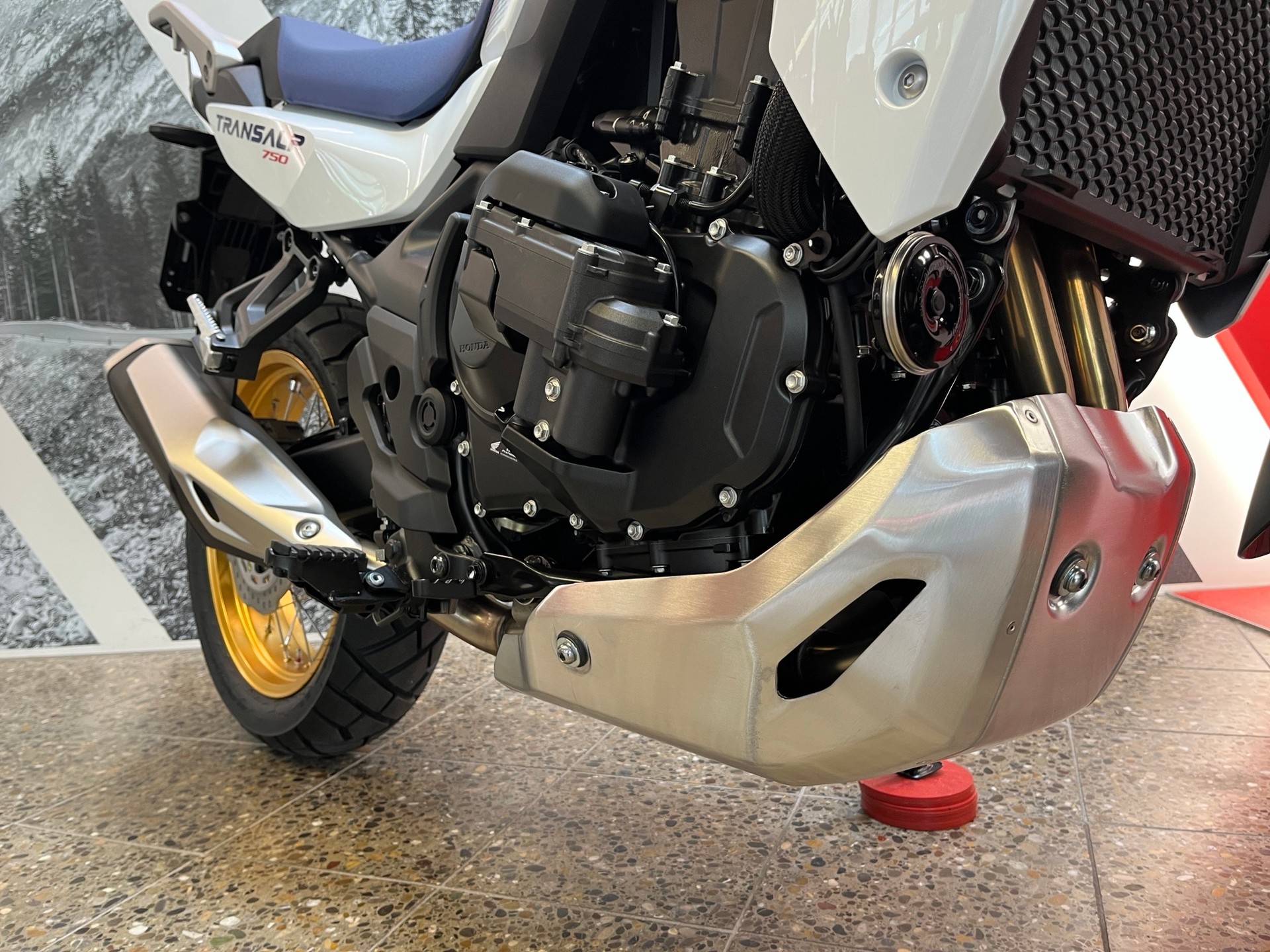 HONDA XL 750 C Transalp mit e-clutch / auch 35KW Version-image-6