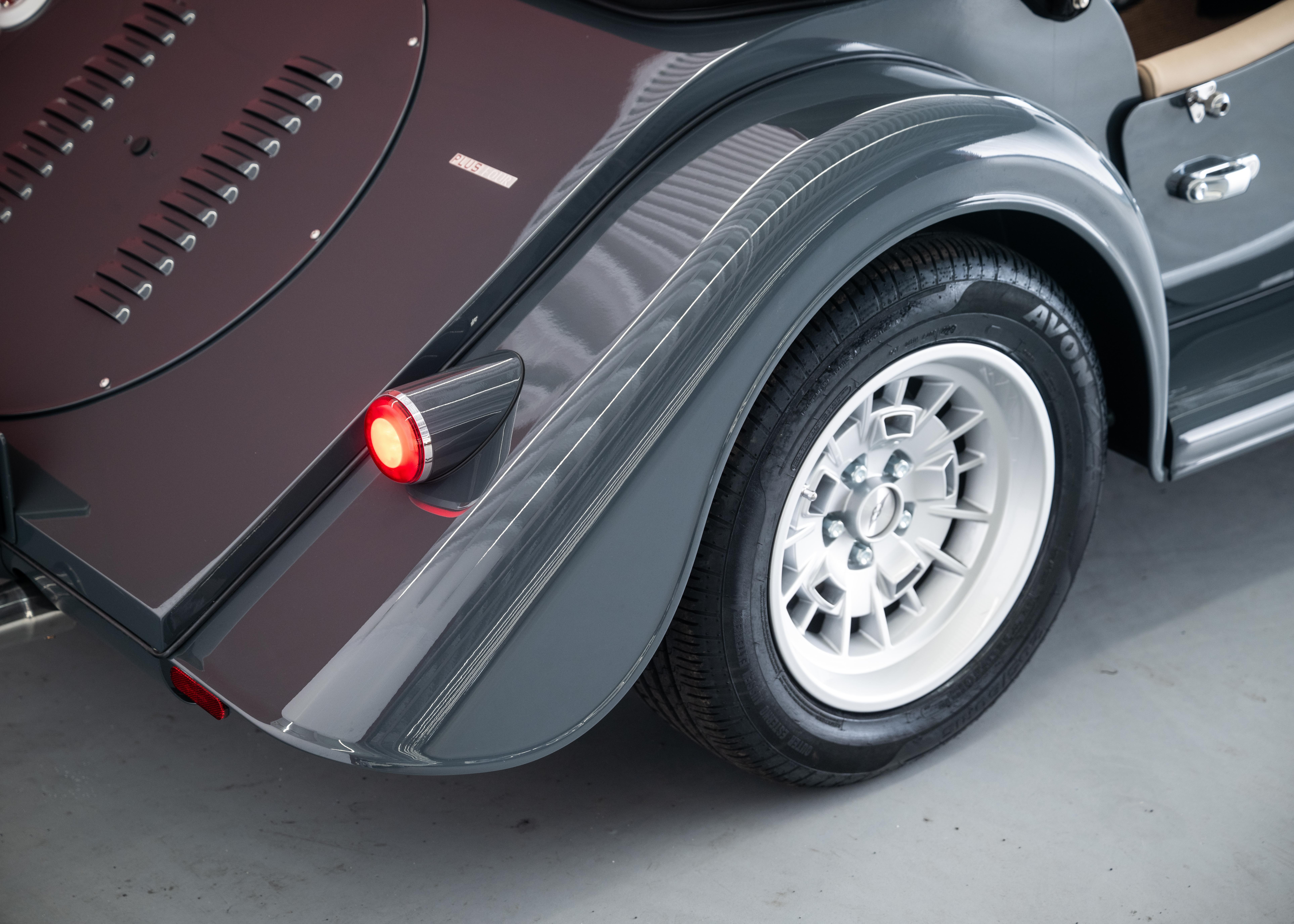 Image MORGAN 4-4 Plus Four 2.0 Automatic (Swiss new car, 30-month factory warranty)