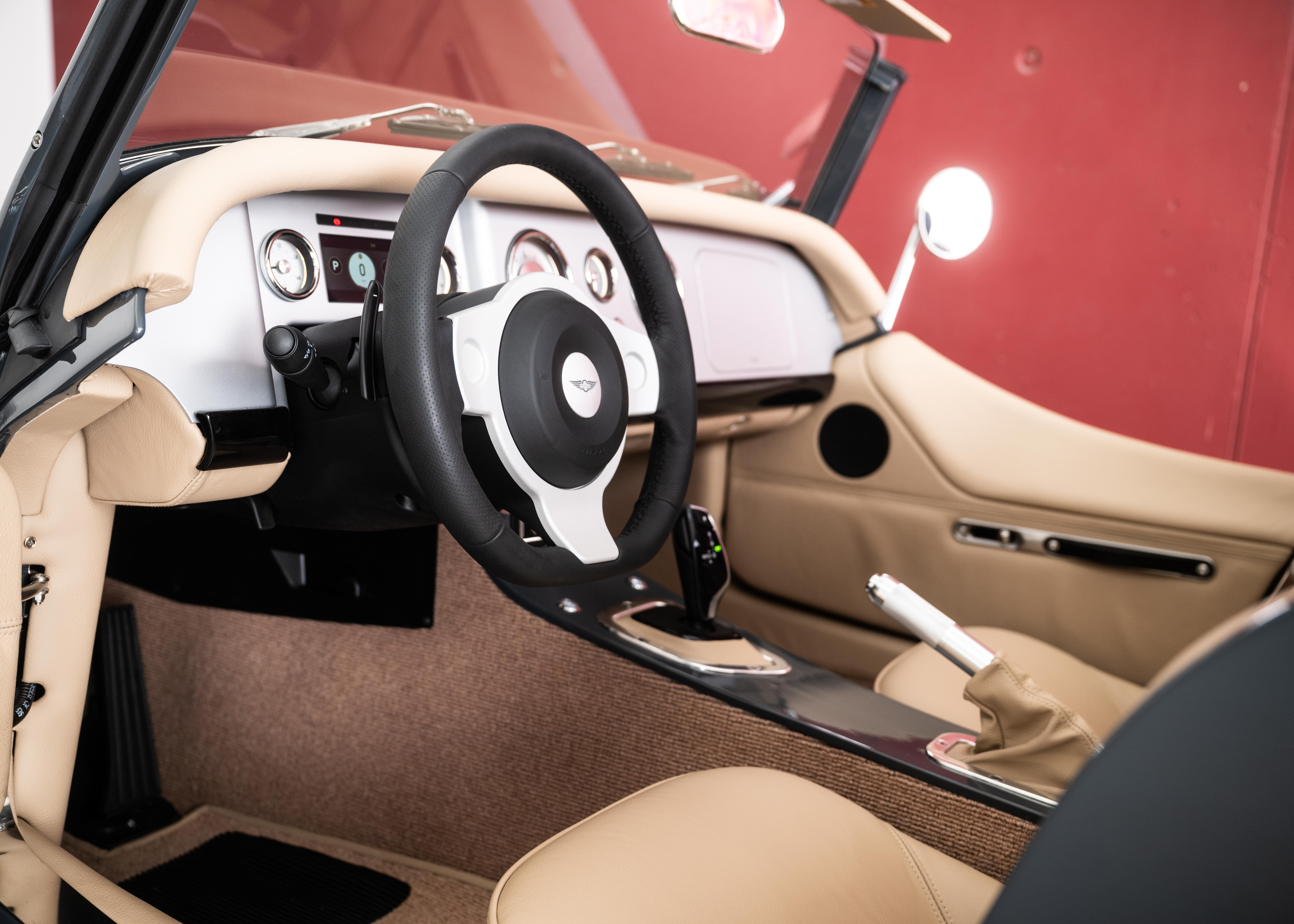 Image MORGAN 4-4 Plus Four 2.0 Automatic (Swiss new car, 30-month factory warranty)