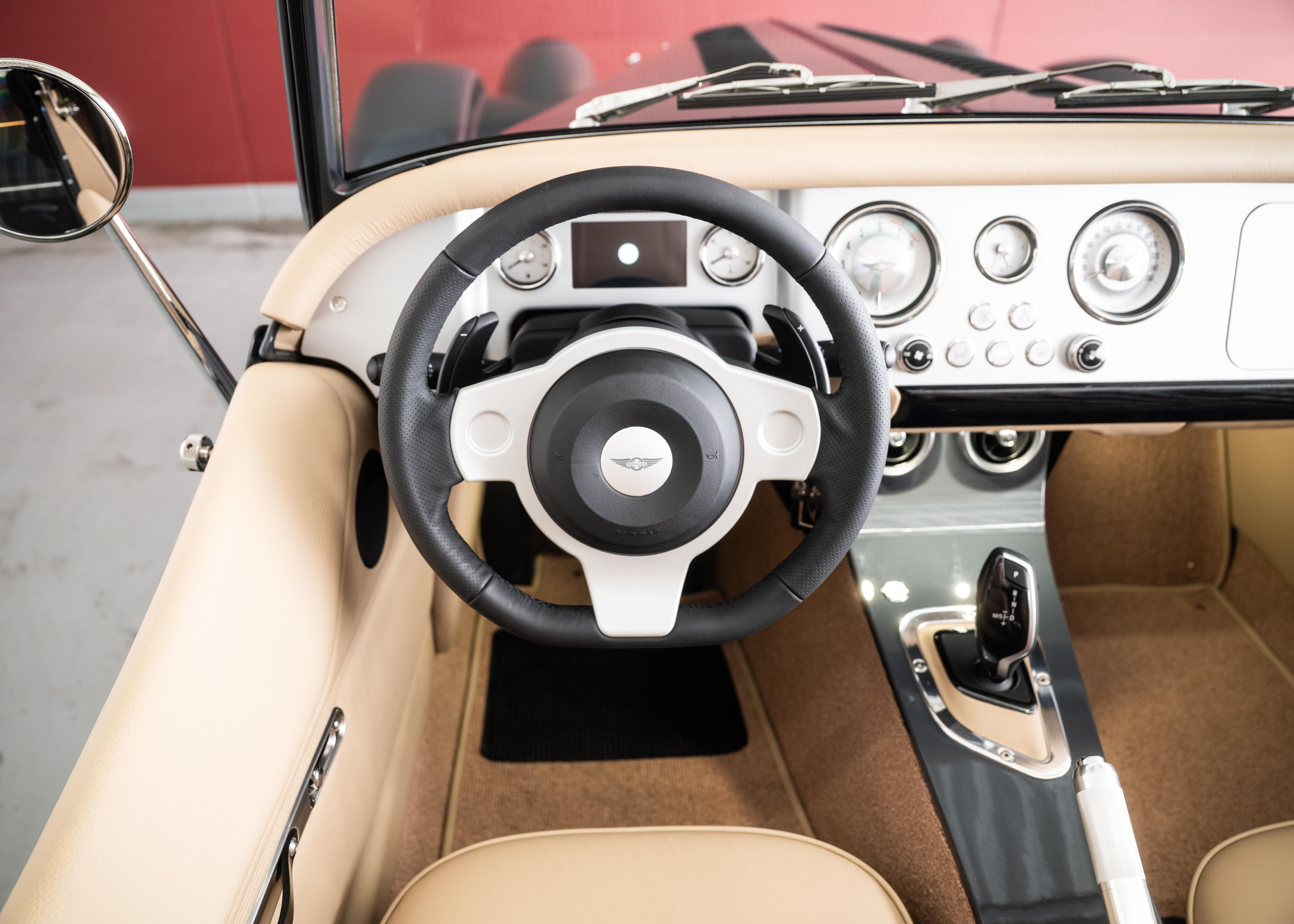 Image MORGAN 4-4 Plus Four 2.0 Automatic (Swiss new car, 30-month factory warranty)