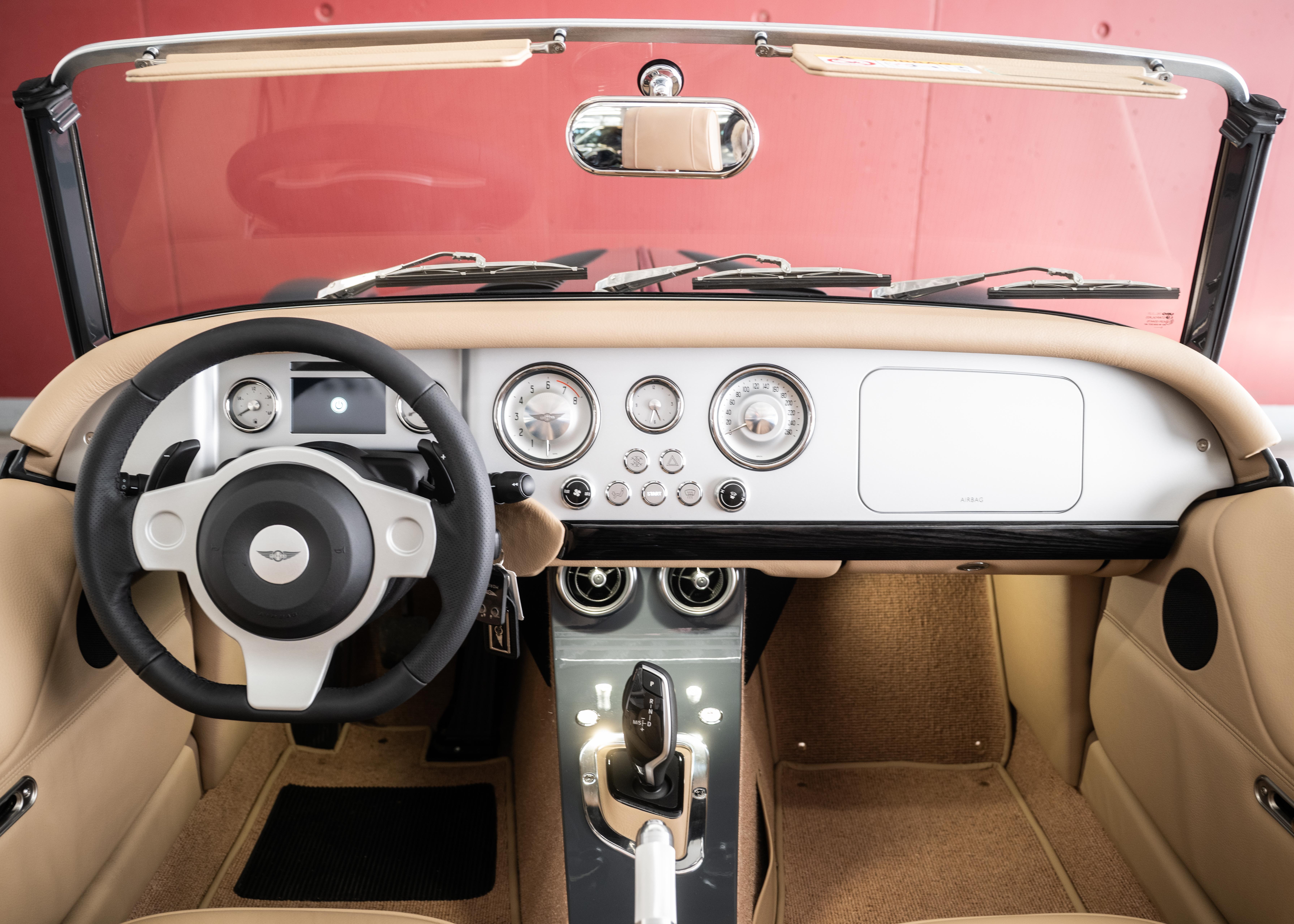 Image MORGAN 4-4 Plus Four 2.0 Automatic (Swiss new car, 30-month factory warranty)
