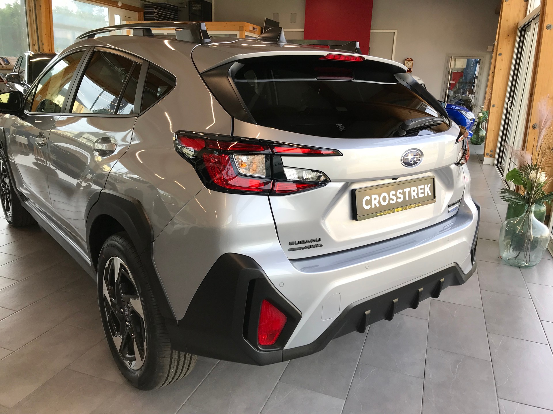 SUBARU Crosstrek 2.0 e-Boxer Swiss Plus AWD Lineartronic-image-5