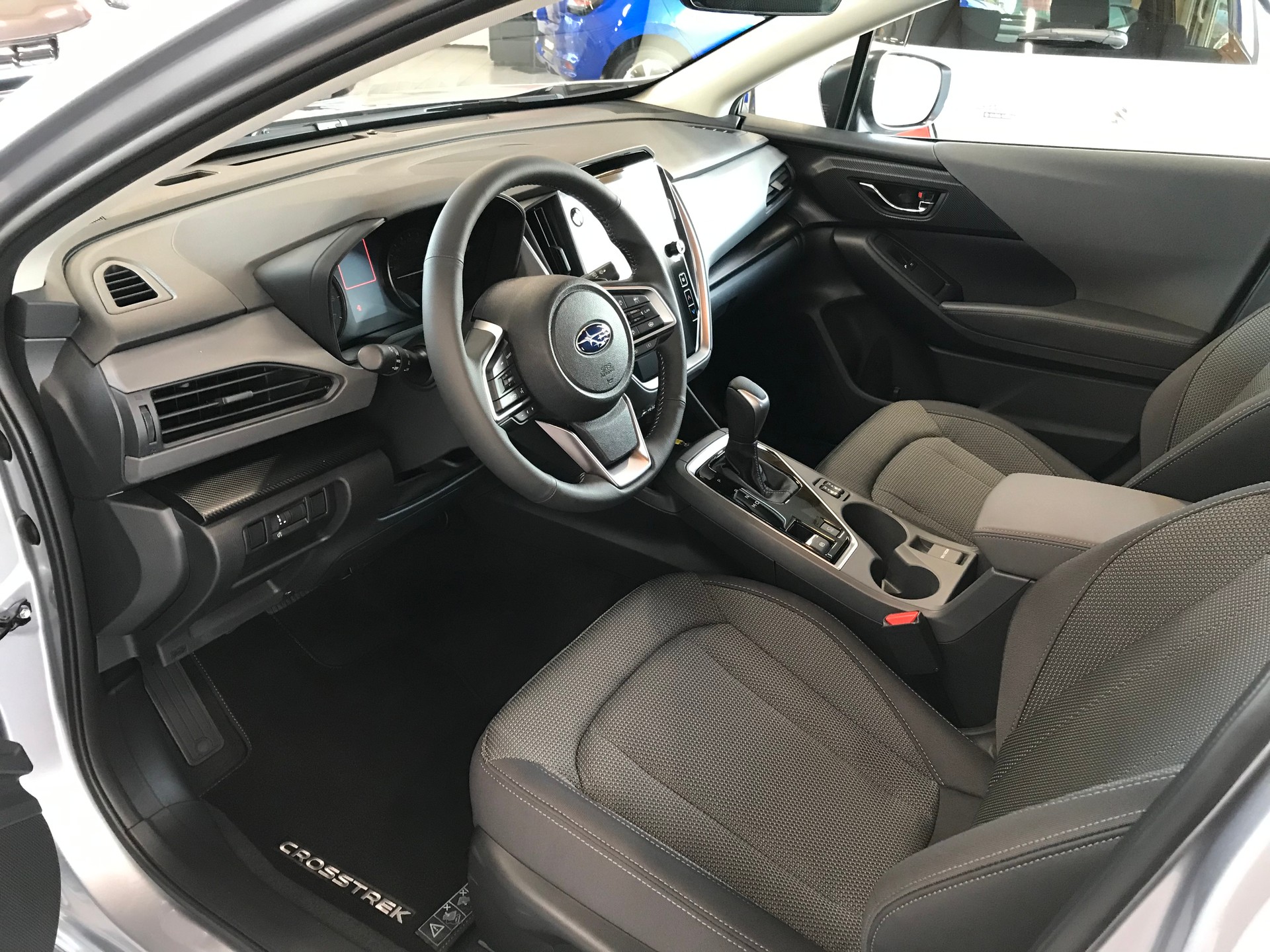 SUBARU Crosstrek 2.0 e-Boxer Swiss Plus AWD Lineartronic-image-2