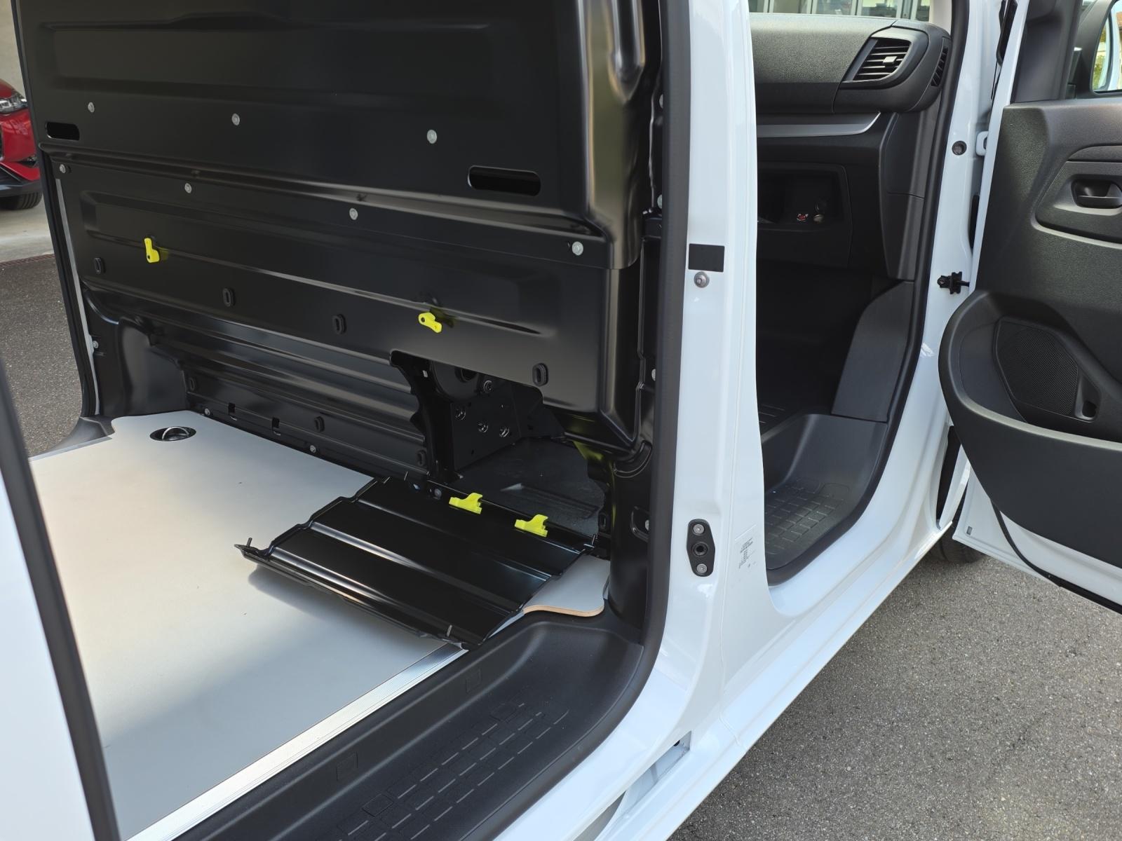 OPEL Vivaro Cargo XL 2.2 D 150 S/S-image-18