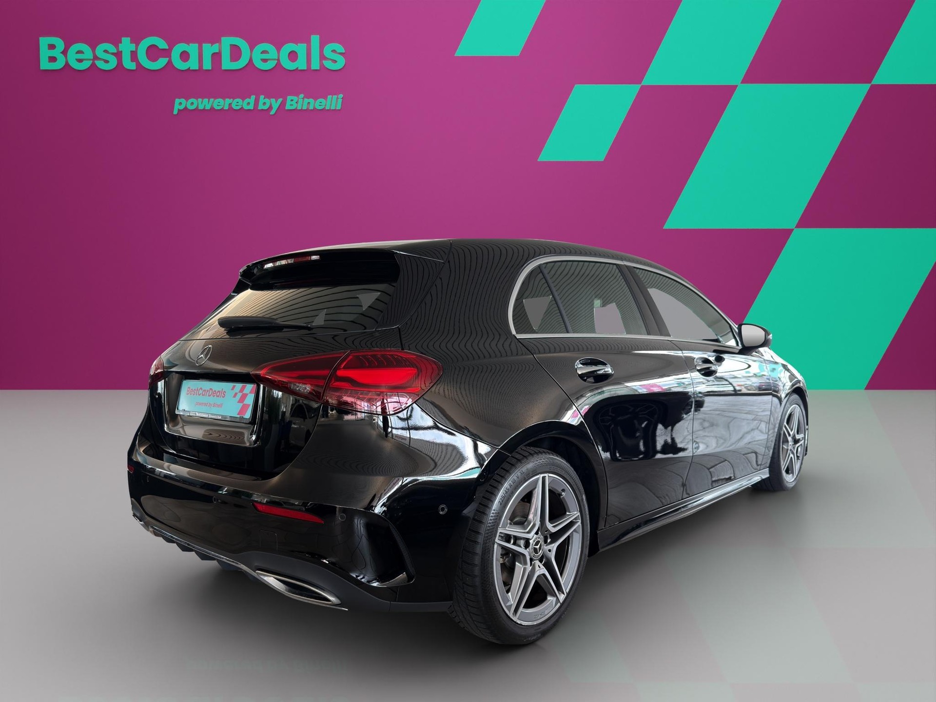 MERCEDES-BENZ A 200 d AMG Line-showroom-element-2