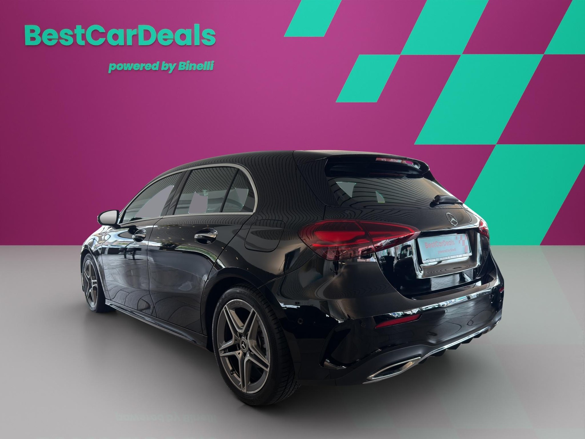 MERCEDES-BENZ A 200 d AMG Line-image-4