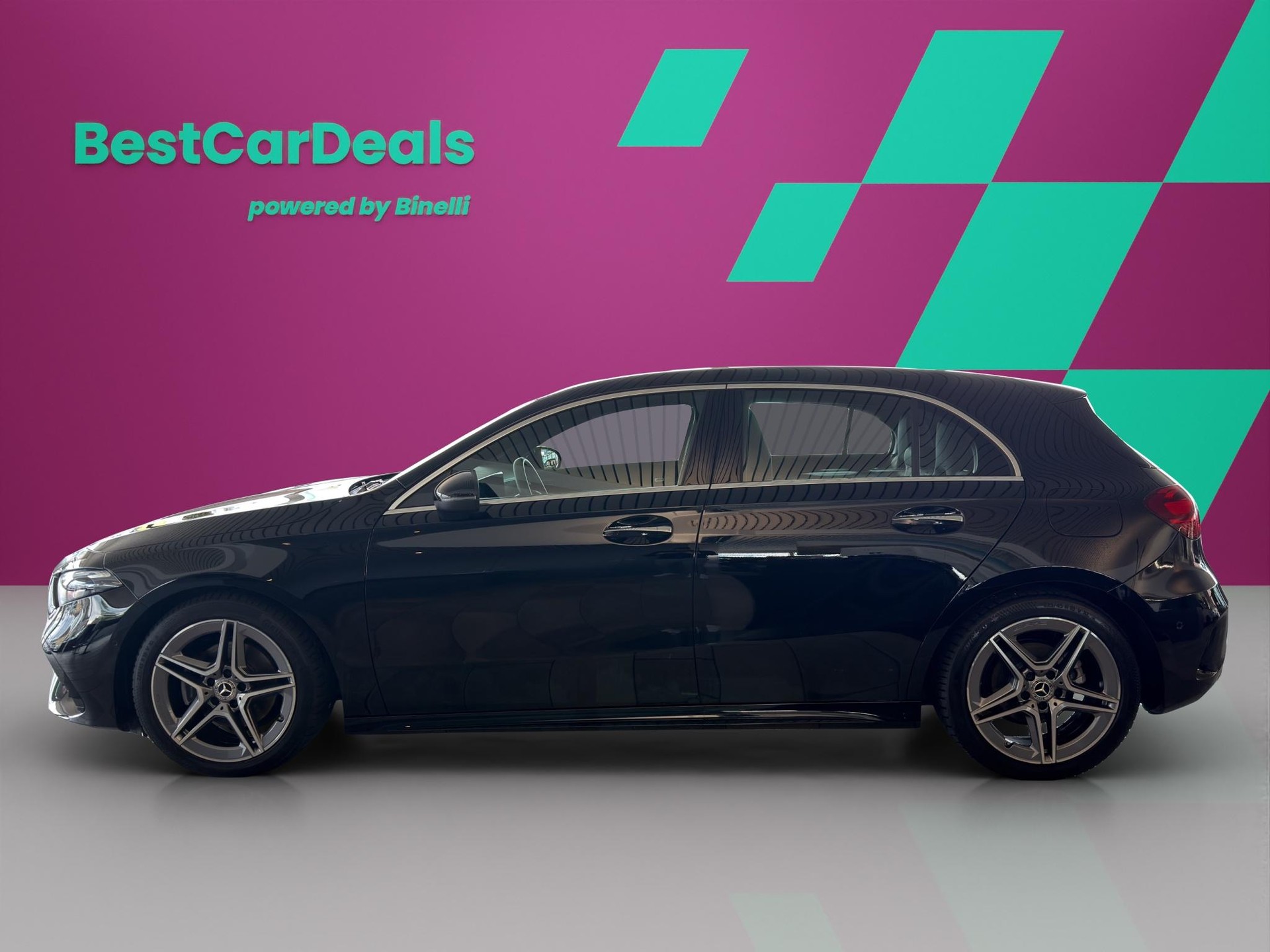 MERCEDES-BENZ A 200 d AMG Line-image-5