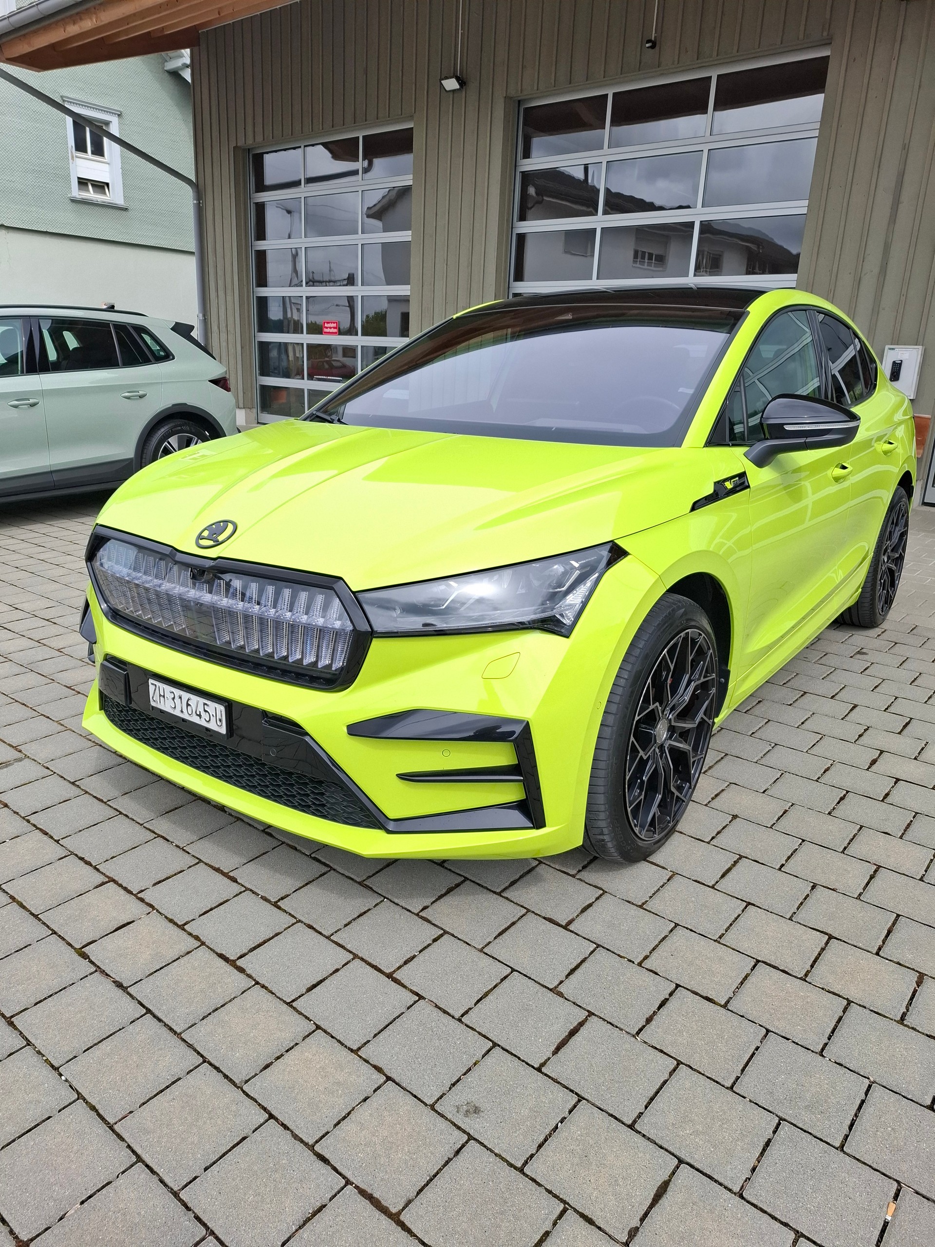 SKODA Enyaq Coupé iV RS 4x4-image-0