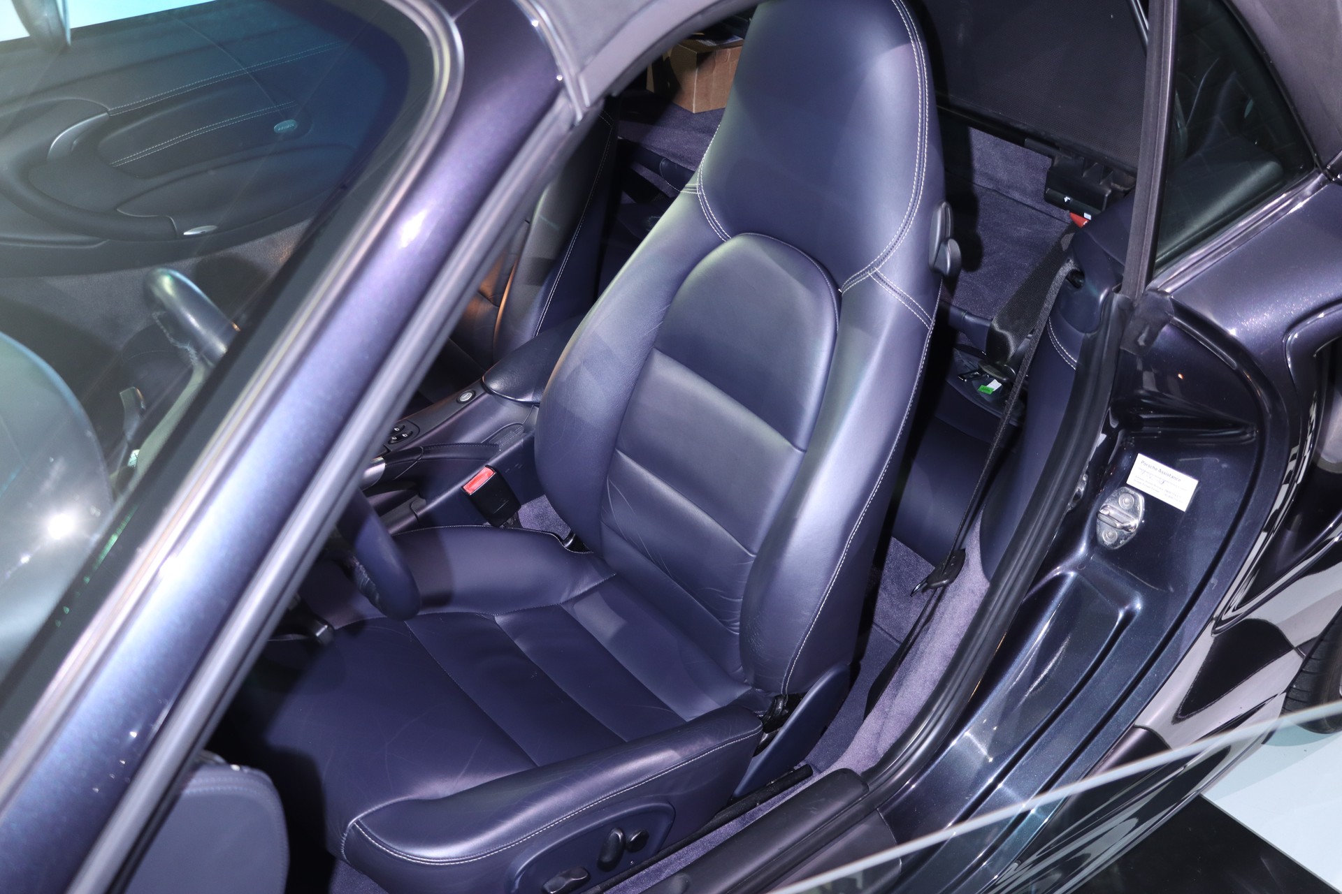 PORSCHE Turbo Cabrio Manual WLS (X50)-image-16
