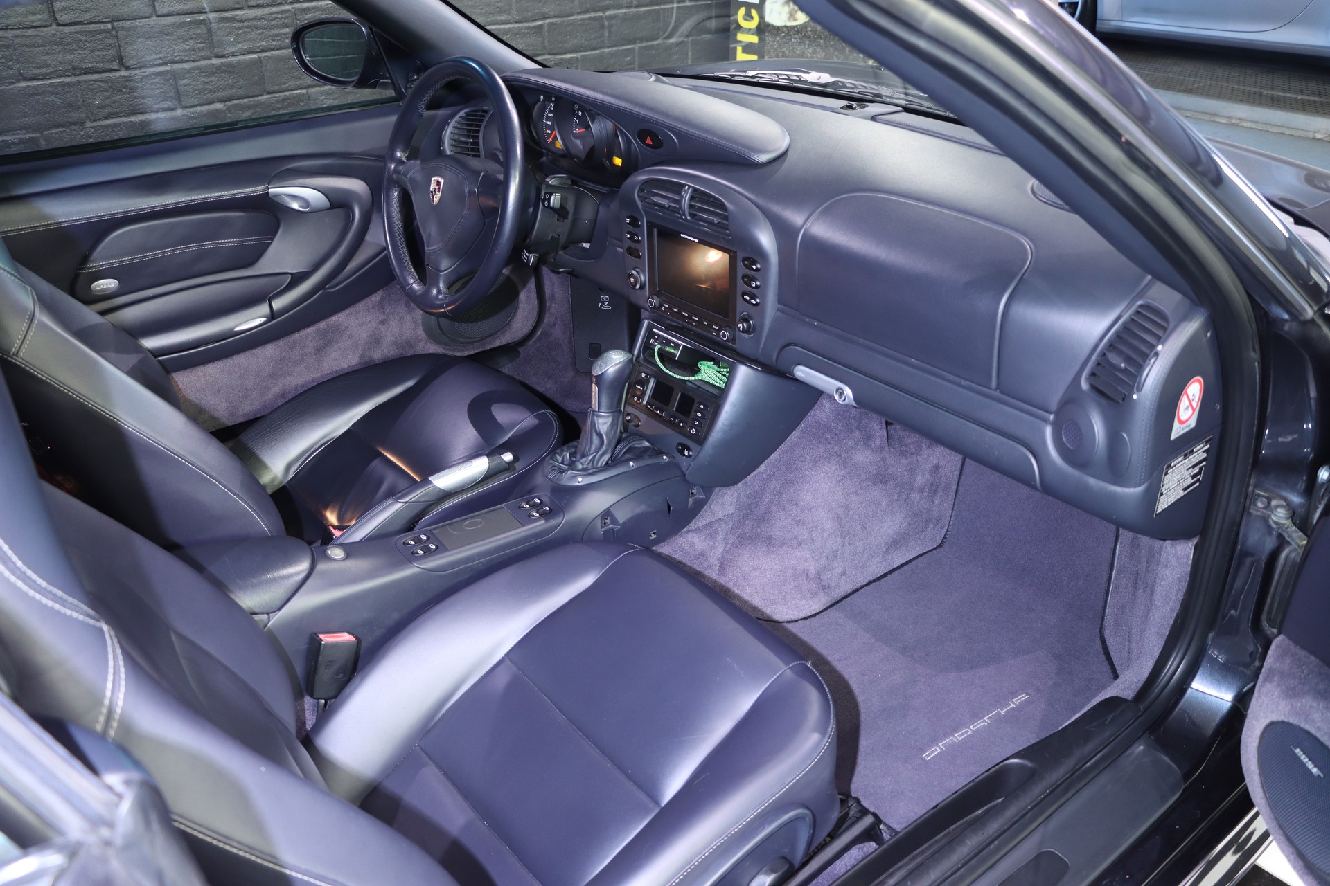 PORSCHE Turbo Cabrio Manual WLS (X50)-image-17
