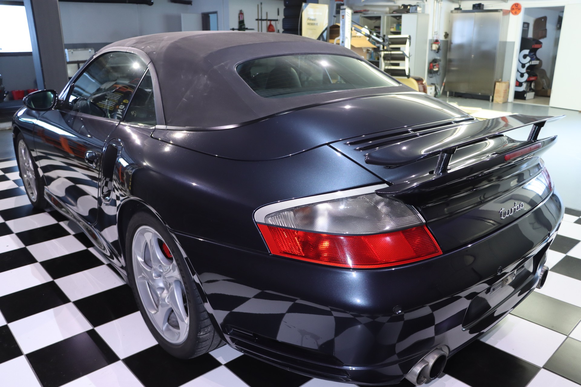 PORSCHE Turbo Cabrio Manual WLS (X50)-image-7