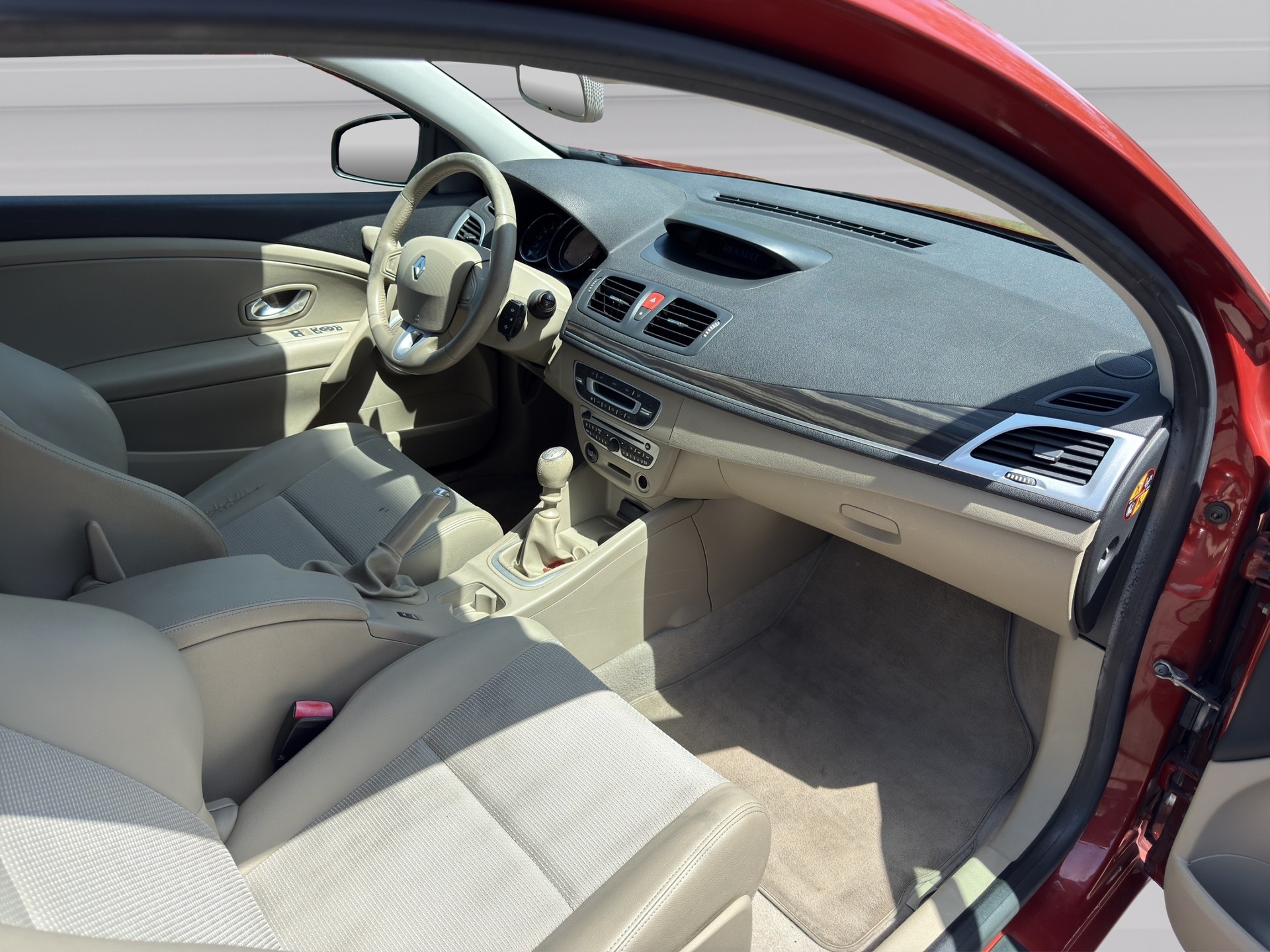 RENAULT Mégane 1.4 16V Turbo Privilège-image-10