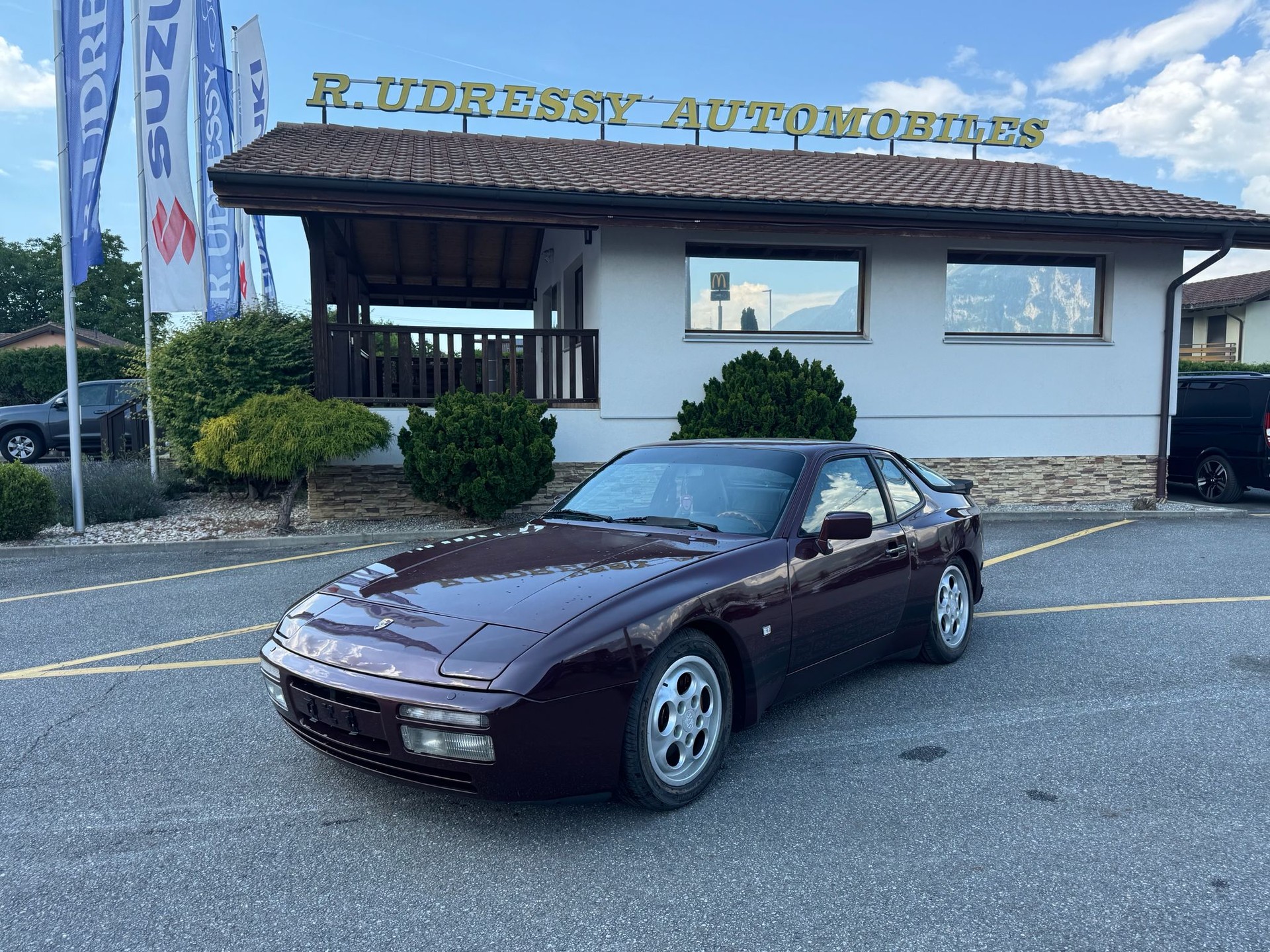 PORSCHE 944 Turbo