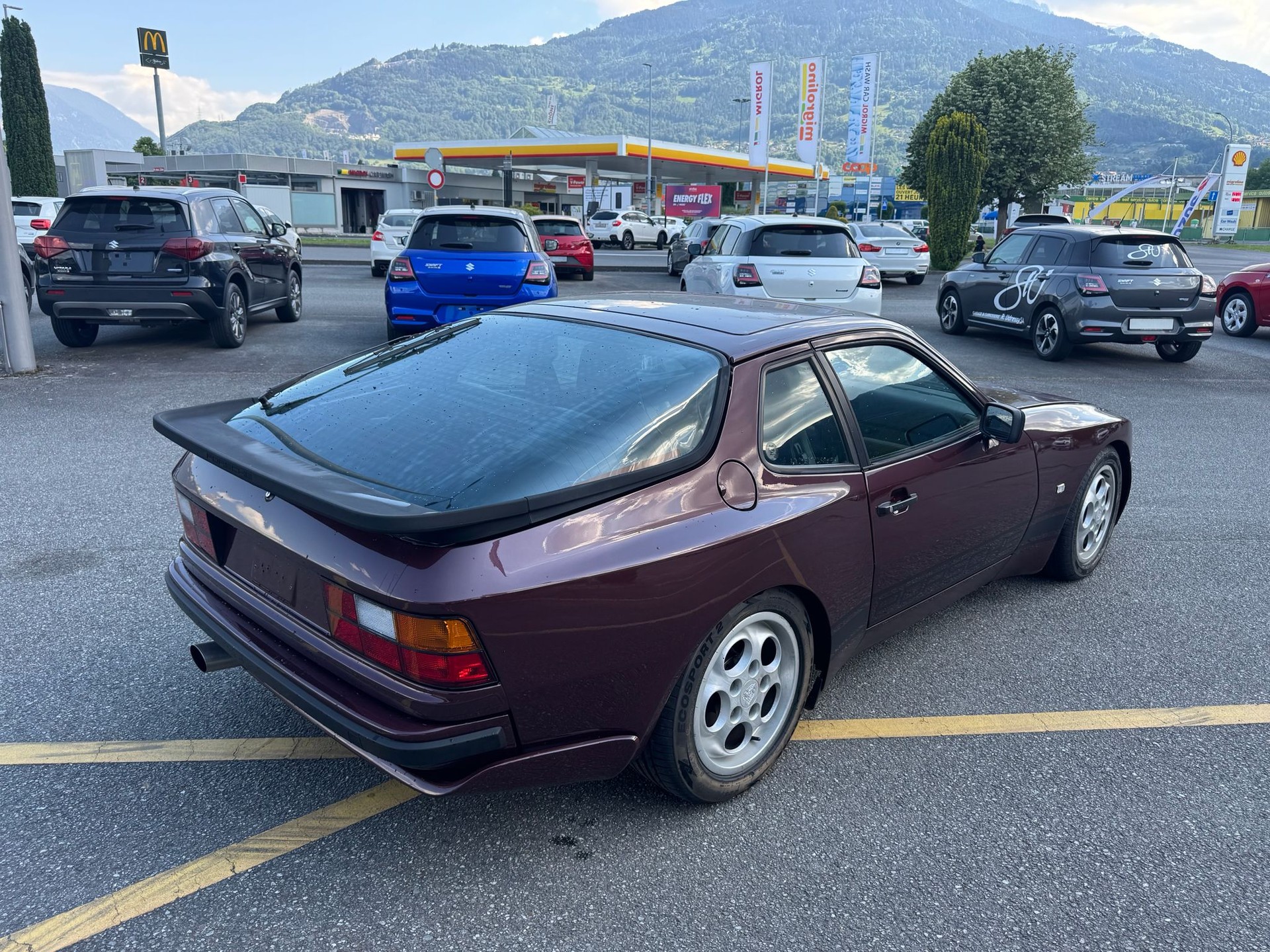 PORSCHE 944 Turbo-image-4