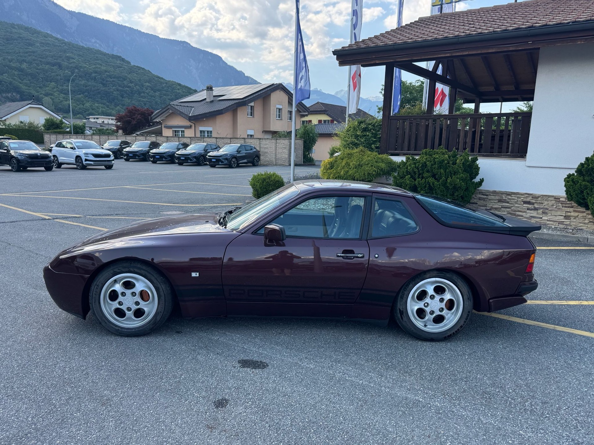 PORSCHE 944 Turbo-image-1