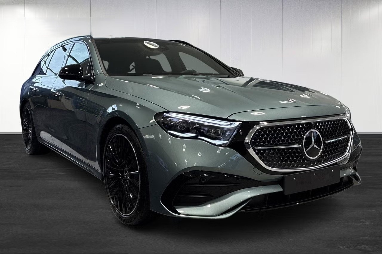 MERCEDES-BENZ E 300 de T 4Matic 9G-Tronic-showroom-element-1