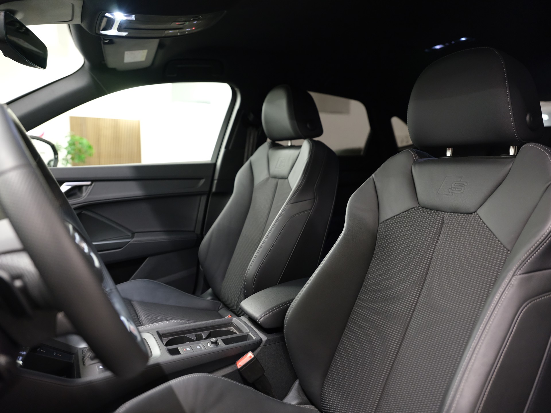 AUDI Q3 Sportback 40 TFSI S line quattro S-tronic *Carplay* *Rückfahrkamera* *Werksgarantie*-image-15