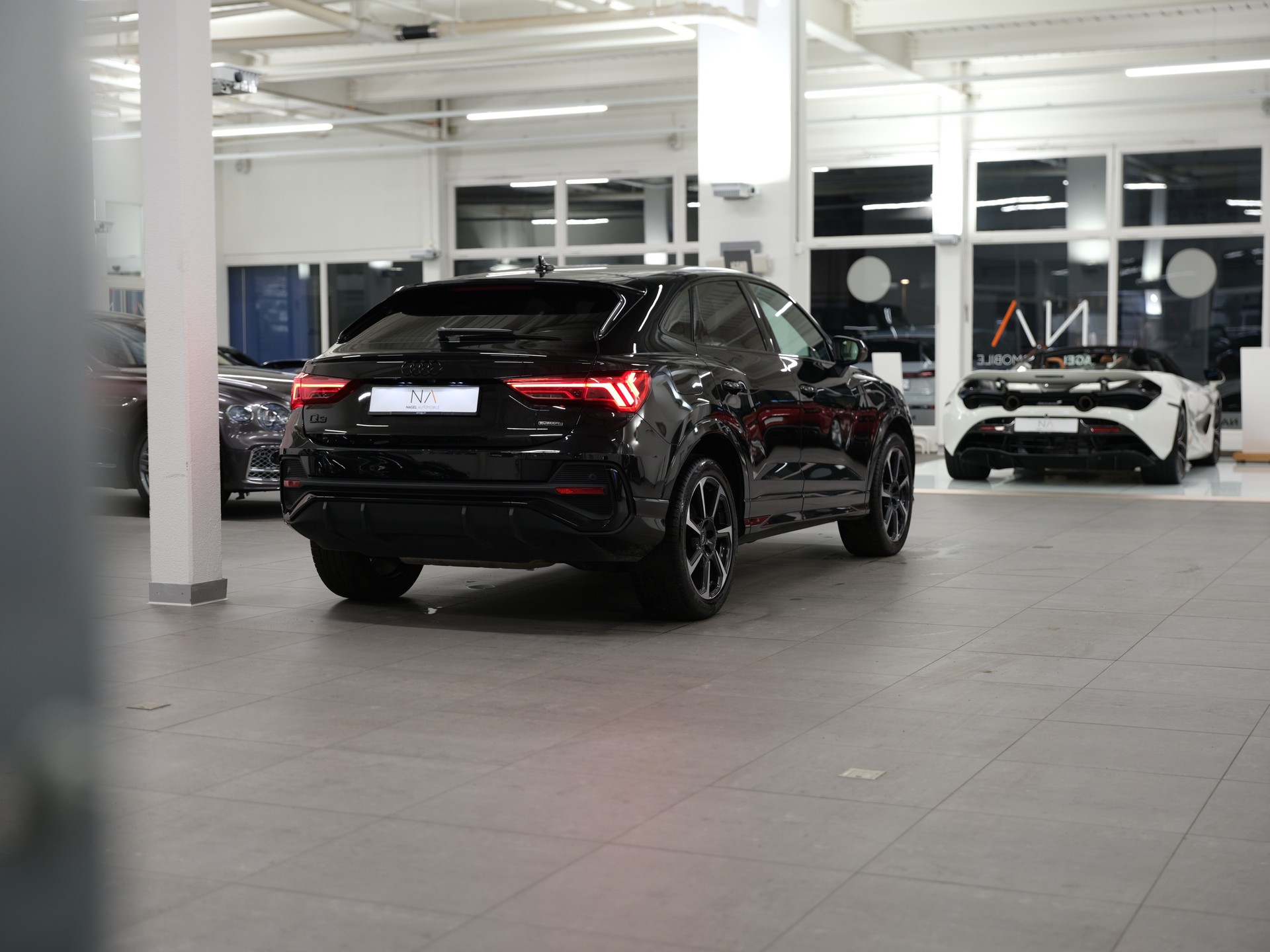 AUDI Q3 Sportback 40 TFSI S line quattro S-tronic *Carplay* *Rückfahrkamera* *Werksgarantie*-image-13