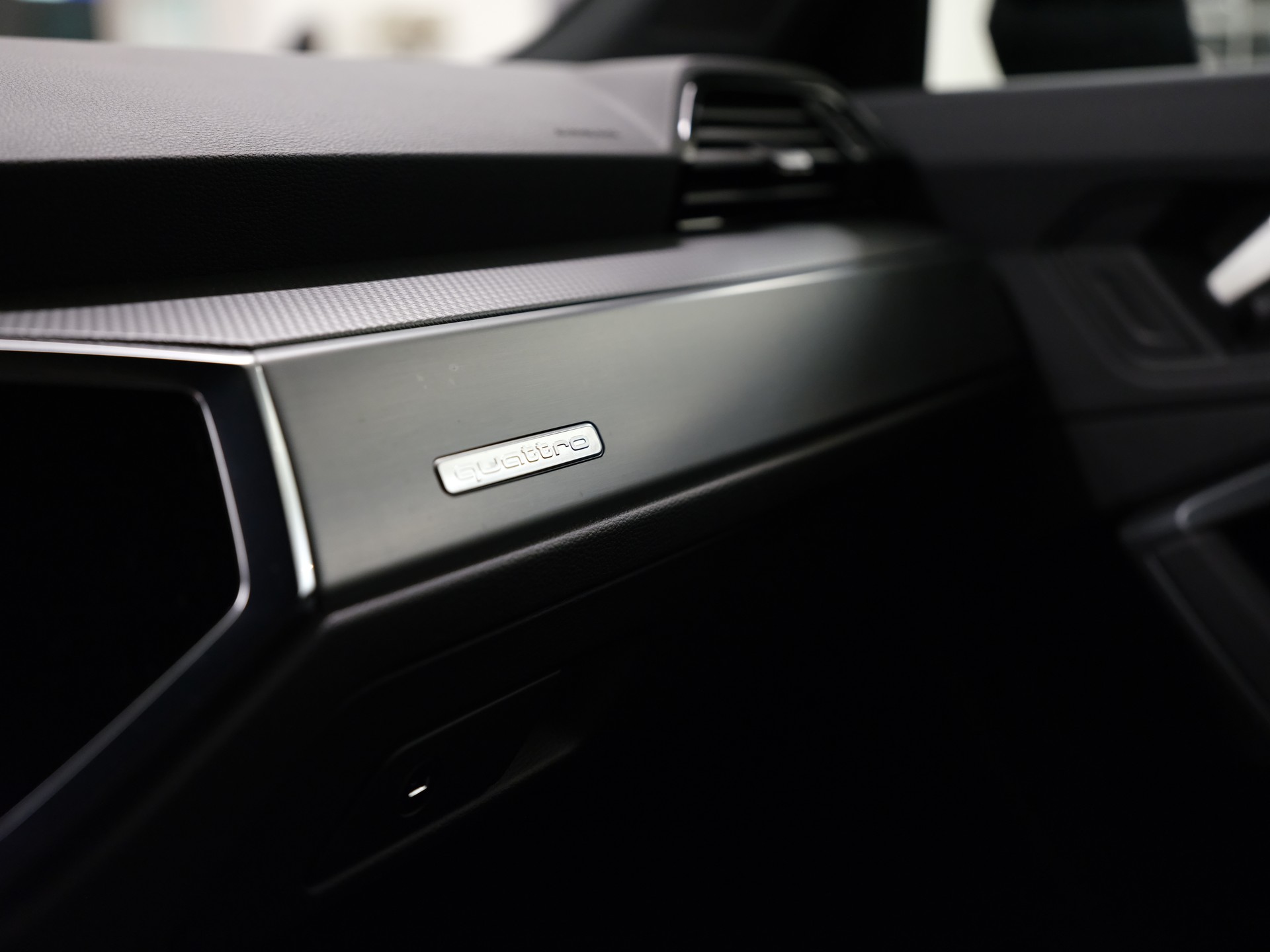 AUDI Q3 Sportback 40 TFSI S line quattro S-tronic *Carplay* *Rückfahrkamera* *Werksgarantie*-image-25