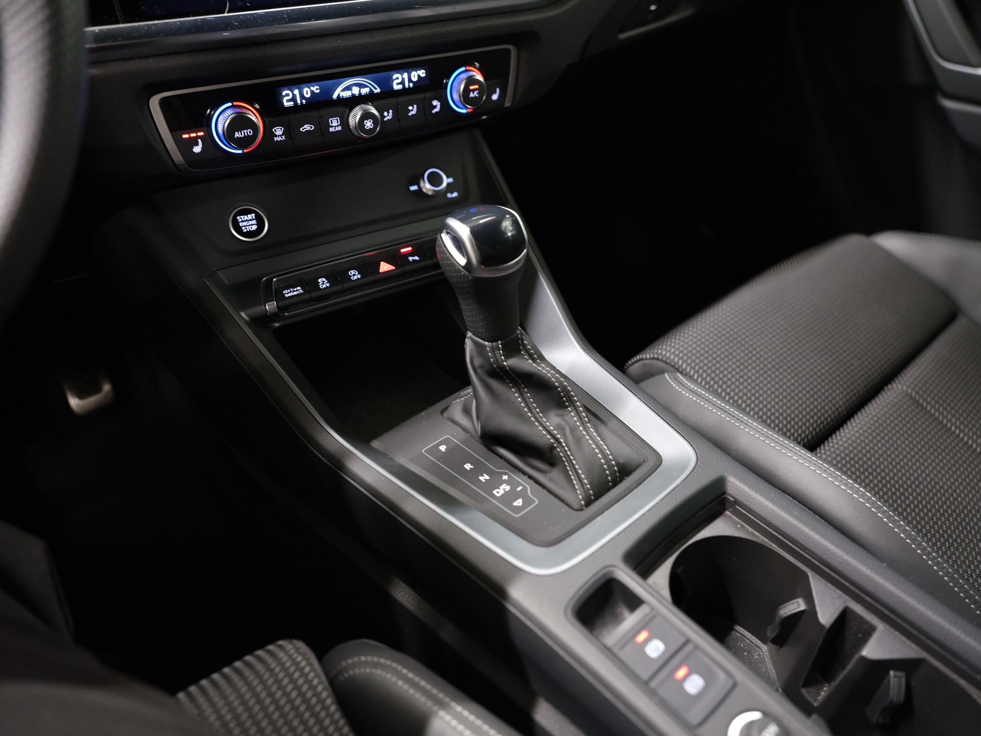 AUDI Q3 Sportback 40 TFSI S line quattro S-tronic *Carplay* *Rückfahrkamera* *Werksgarantie*-image-24